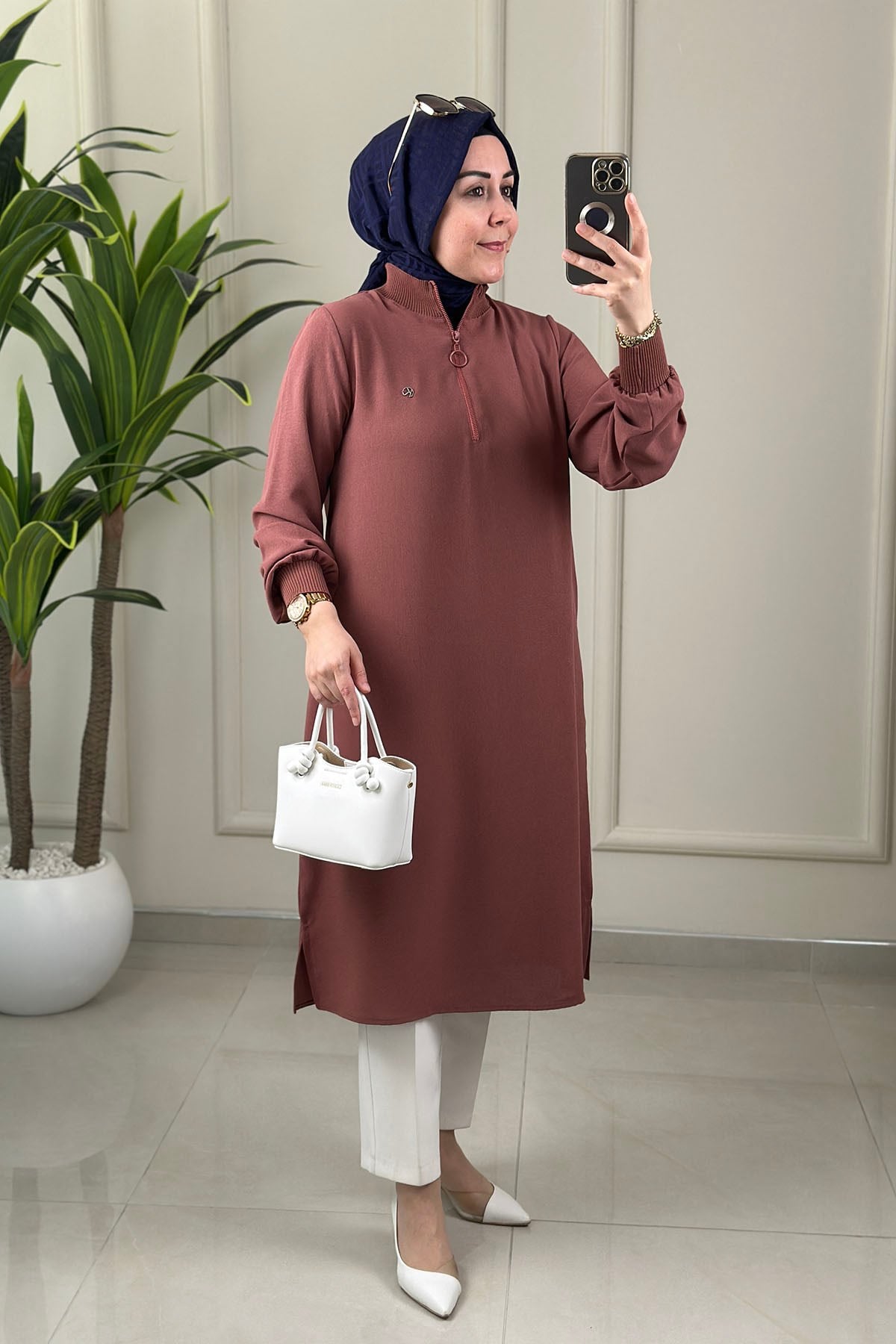 Tesettür Tunik ModelleriÖnü Yarım Fermuarlı Yaka ve Kol Ribanalı Kadın Tunik Gül Kurusu KADO 263918