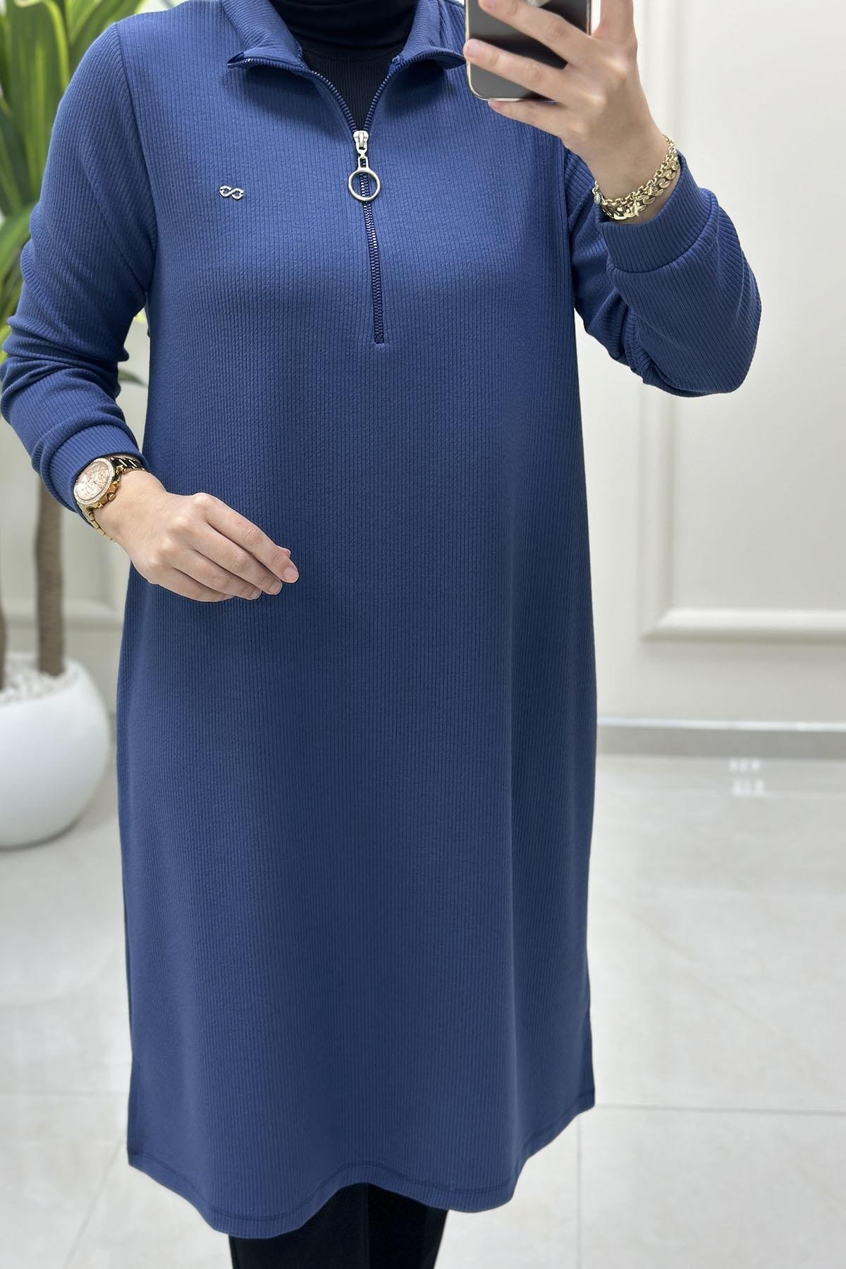 Tesettür Tunik ModelleriÖnü Yarım Fermuarlı Örme Kumaş Kadın Tunik İndigo KADO 257100