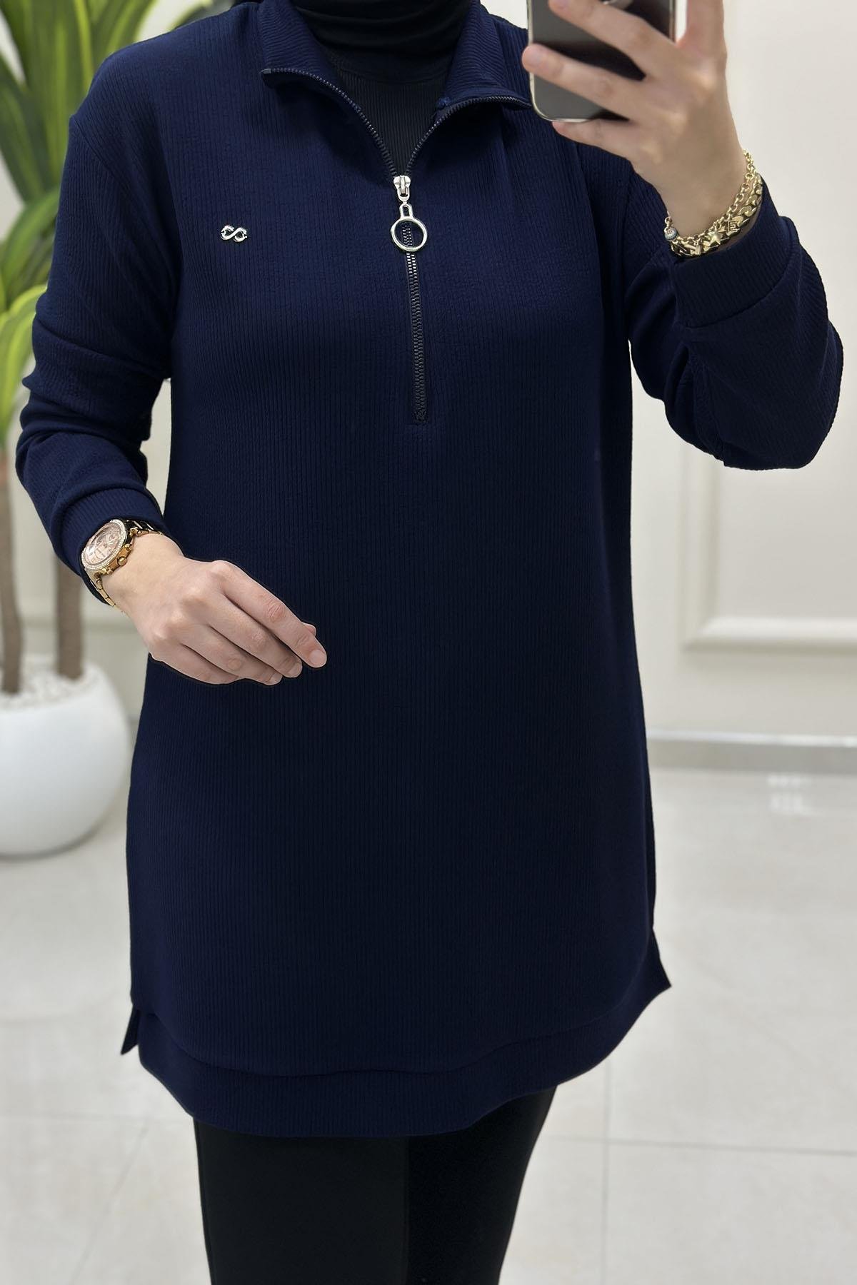 Tesettür Tunik ModelleriÖnü Yarım Fermuarlı Basic Örme Kadın Tunik Lacivert KADO 257094