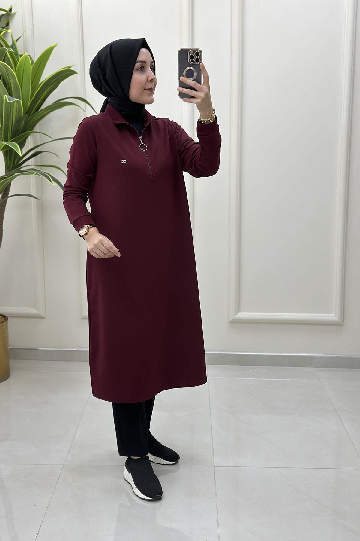 Tesettür Tunik ModelleriÖnü Yarım Fermuarlı Ribana Detaylı Kadın Tunik Bordo KADO 257322