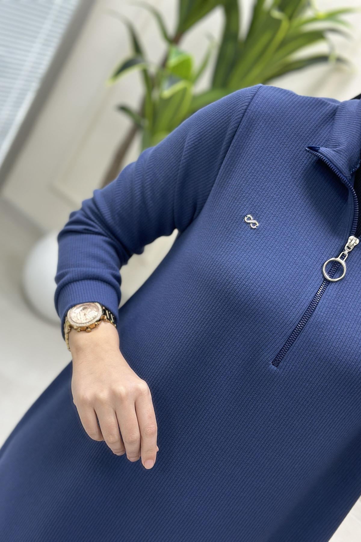 Tesettür Tunik ModelleriÖnü Yarım Fermuarlı Örme Kumaş Kadın Tunik İndigo KADO 257100