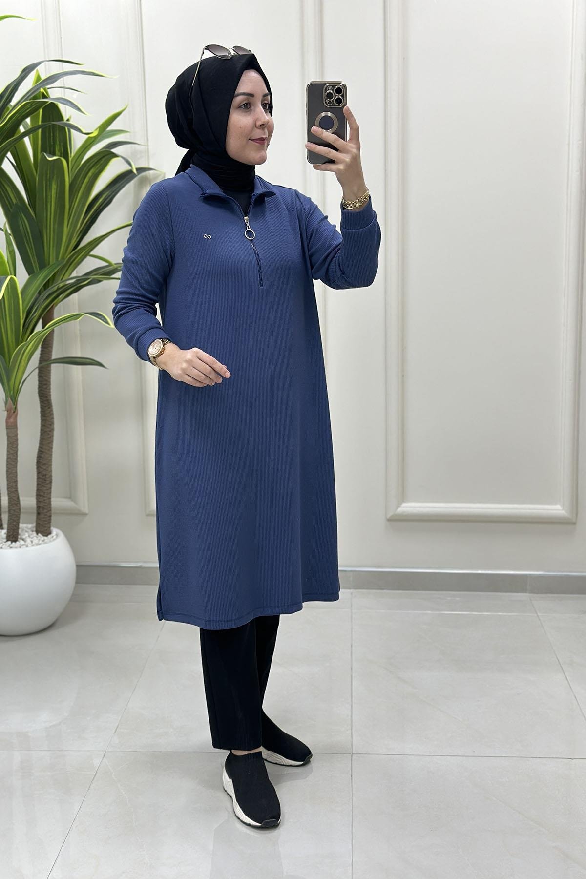 Tesettür Tunik ModelleriÖnü Yarım Fermuarlı Örme Kumaş Kadın Tunik İndigo KADO 257100