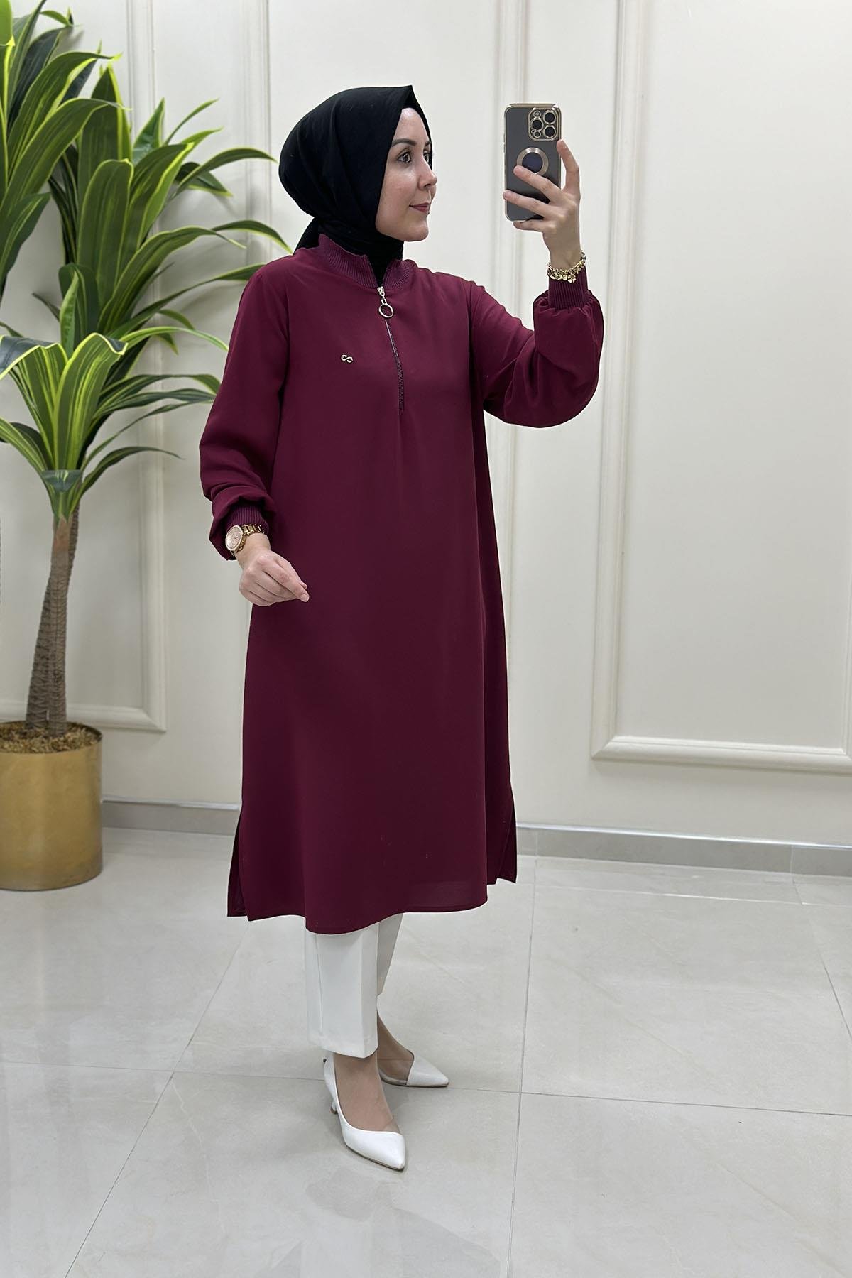 Tesettür Tunik ModelleriÖnü Yarım Fermuarlı Ribana Detaylı Kadın Tunik Açık Bordo KADO 251491