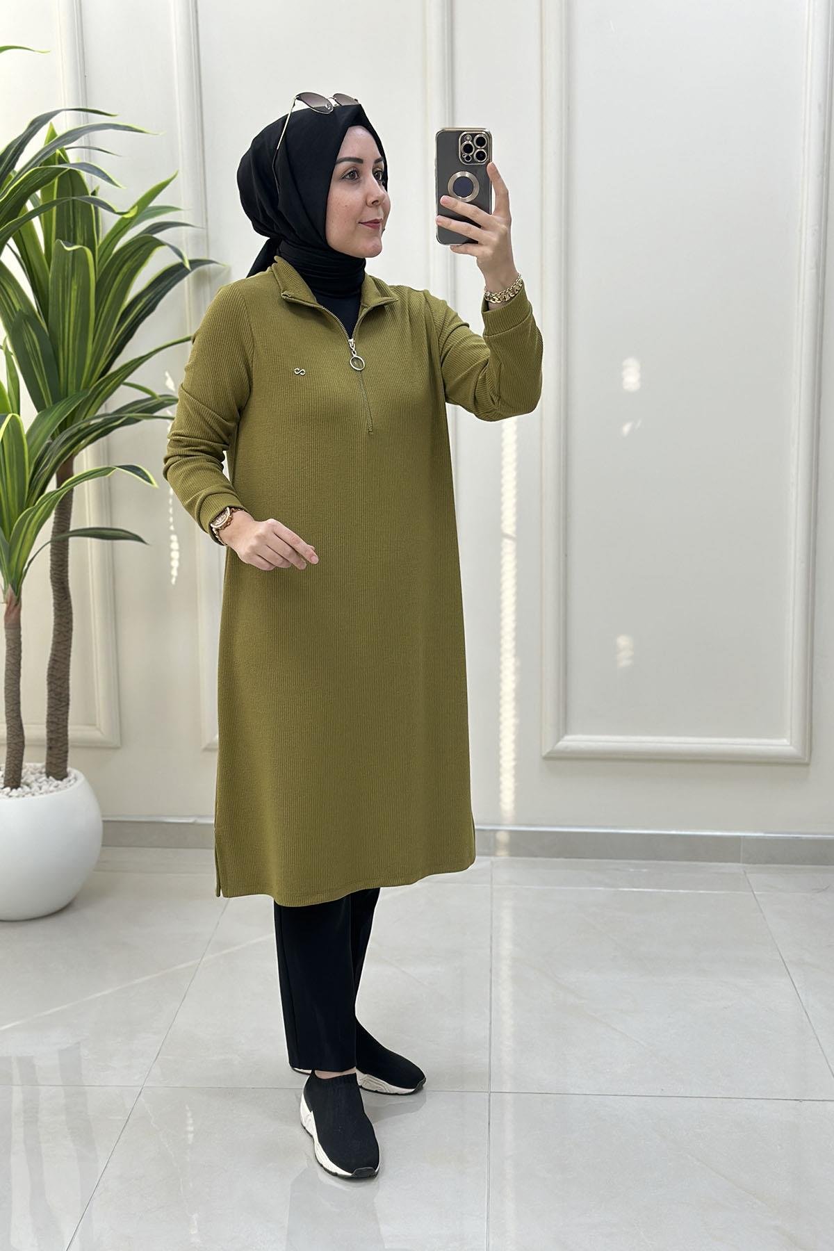 Tesettür Tunik ModelleriÖnü Yarım Fermuarlı Örme Kumaş Kadın Tunik Yağ Yeşili KADO 257100