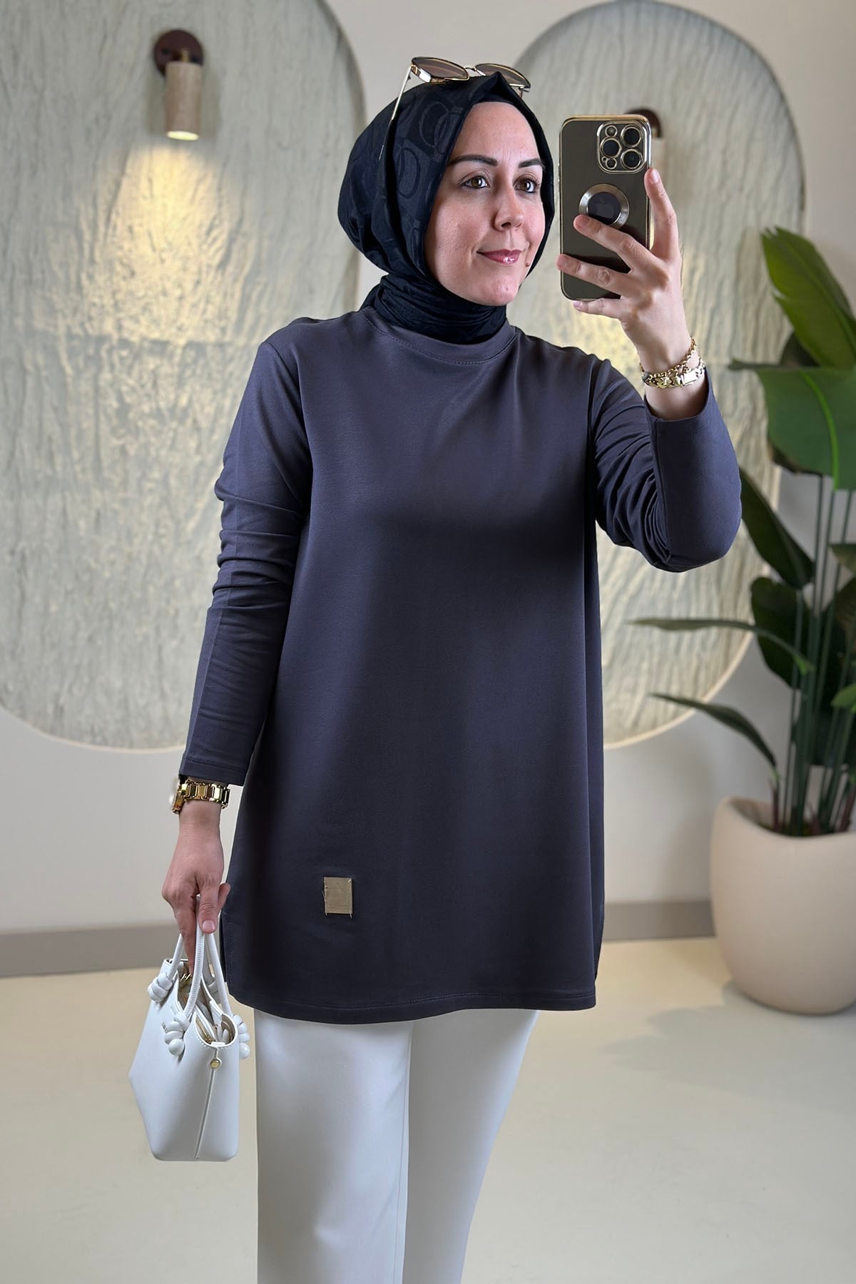 Tesettür Tunik ModelleriOysho Önü Armalı Basic Kadın Tunik Gri KADO 9218