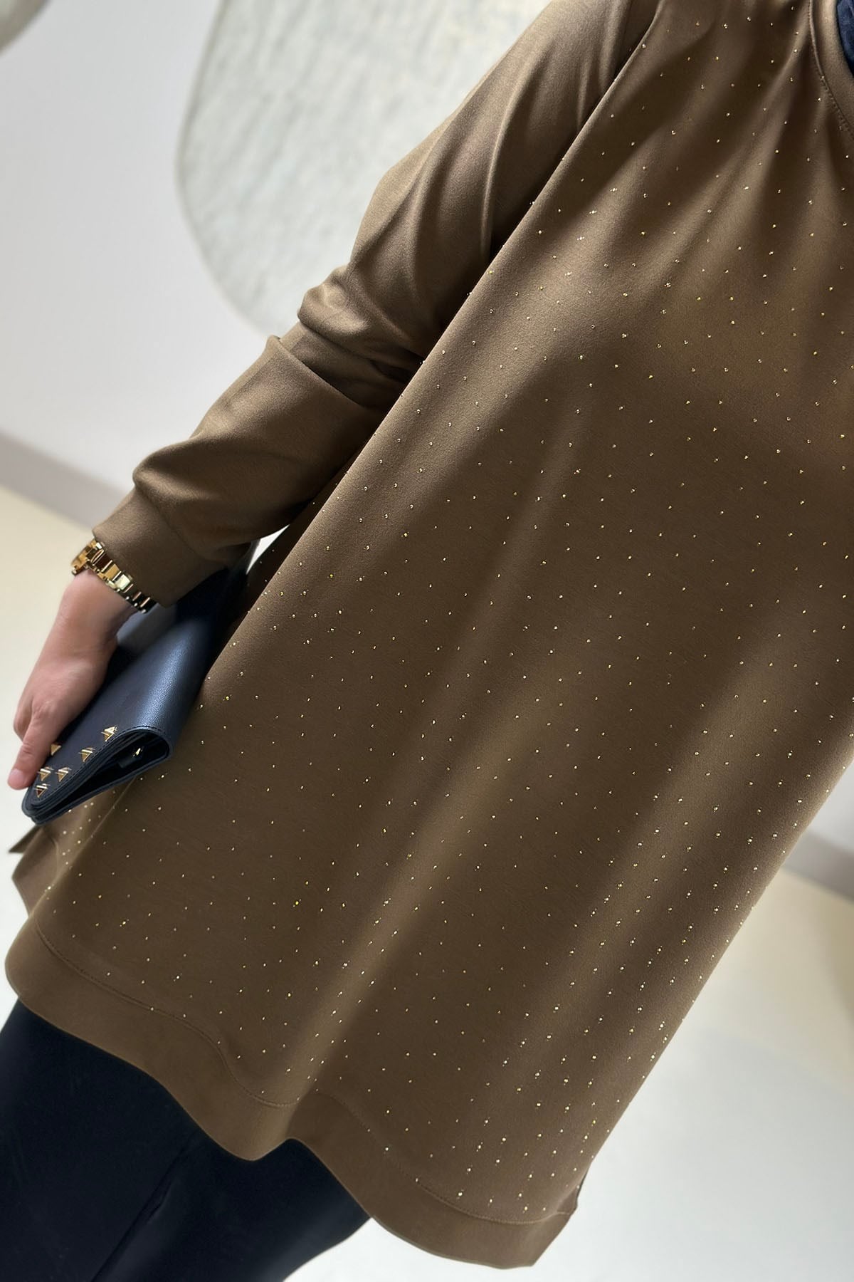 Tesettür Tunik ModelleriOysho Önü Serpme Taş Detaylı Kadın Tunik Yağ Yeşili KADO 268496