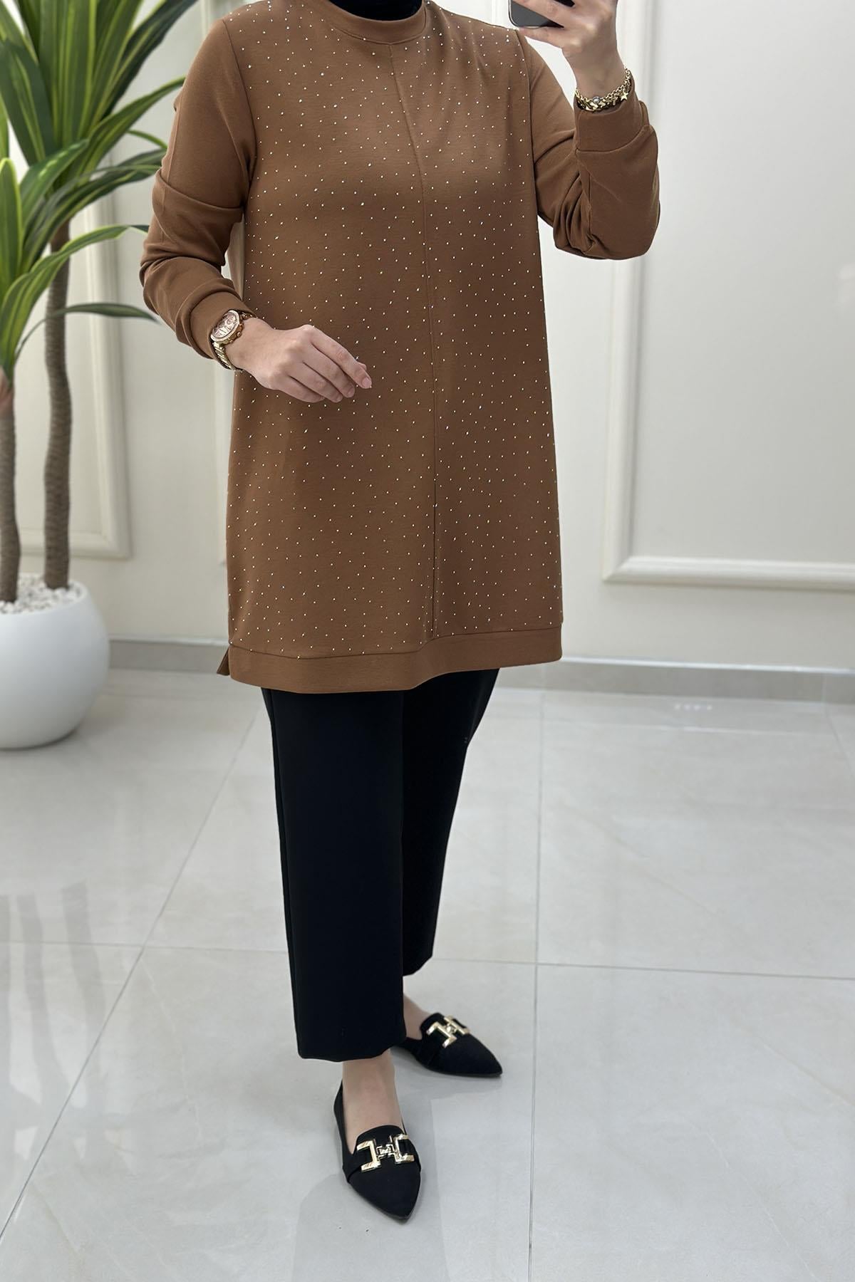 Tesettür Tunik ModelleriOysho Önü Serpme Taş Detaylı Kadın Tunik Taba KADO 257431