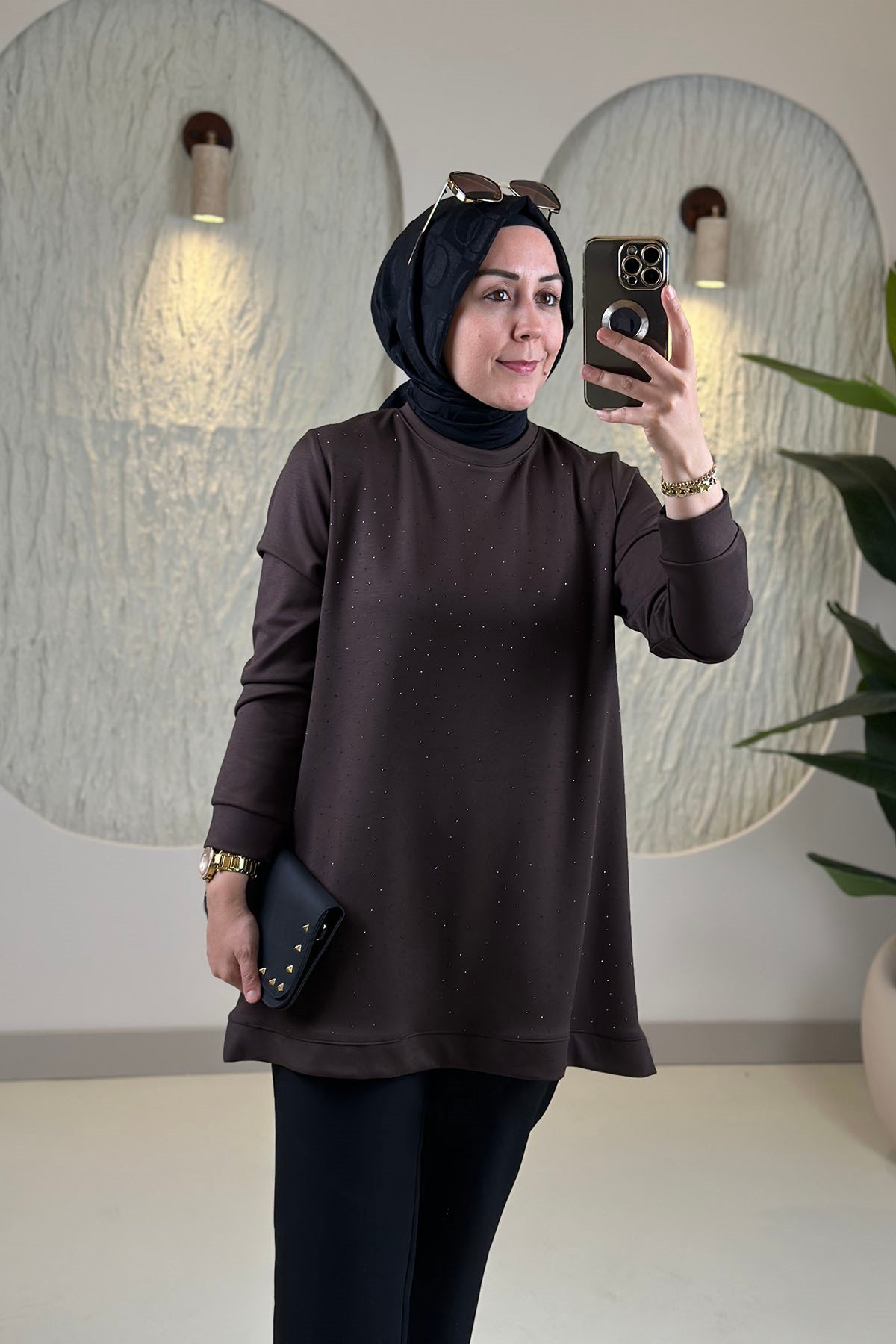 Tesettür Tunik ModelleriOysho Önü Serpme Taş Detaylı Kadın Tunik Acı Kahve KADO 268496