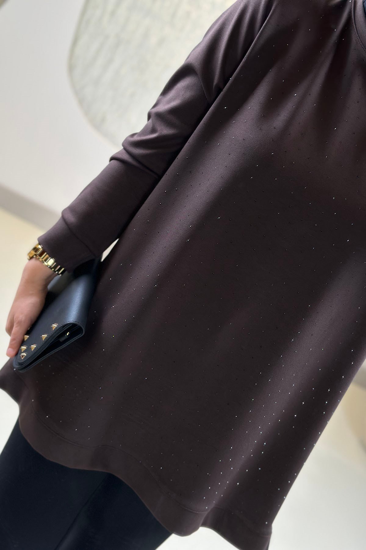 Tesettür Tunik ModelleriOysho Önü Serpme Taş Detaylı Kadın Tunik Acı Kahve KADO 268496
