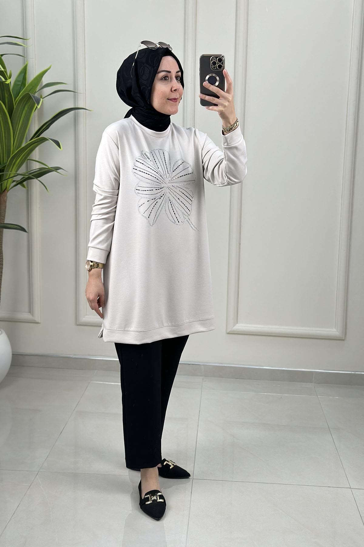 Tesettür Tunik ModelleriOysho Önü Taş Baskı Detaylı Kadın Tunik Taş KADO 257444