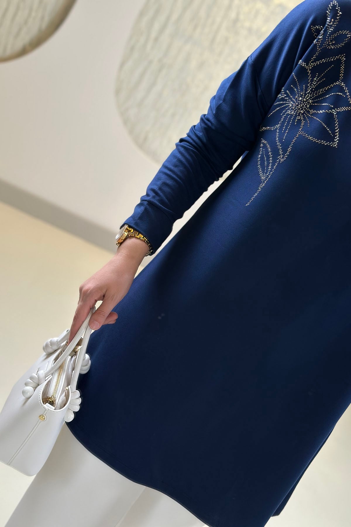 Tesettür Tunik ModelleriOysho Taş Detaylı Düşük Omuz Kadın Tunik Lacivert KADO 268198