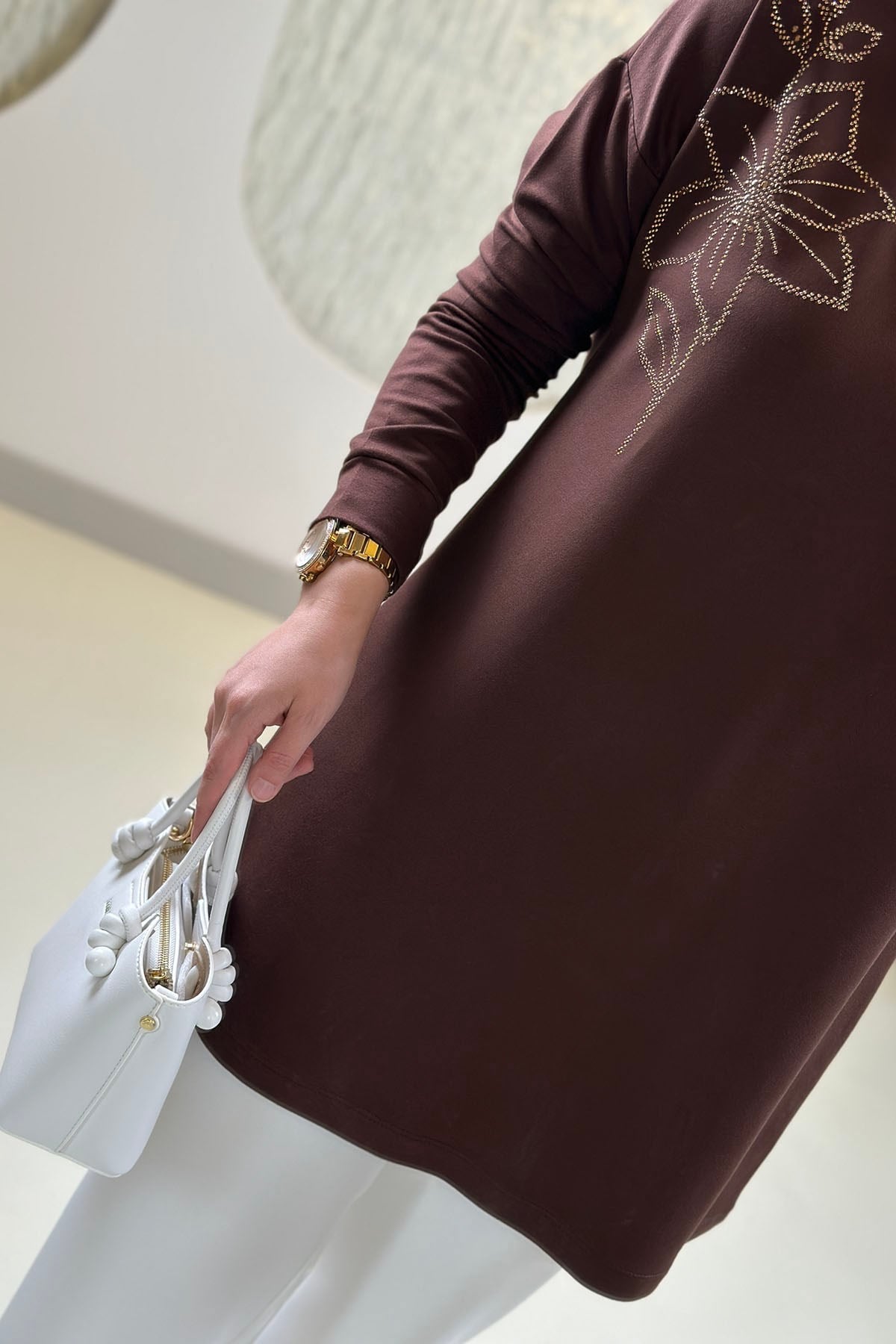Tesettür Tunik ModelleriOysho Taş Detaylı Düşük Omuz Kadın Tunik Kahverengi KADO 268198