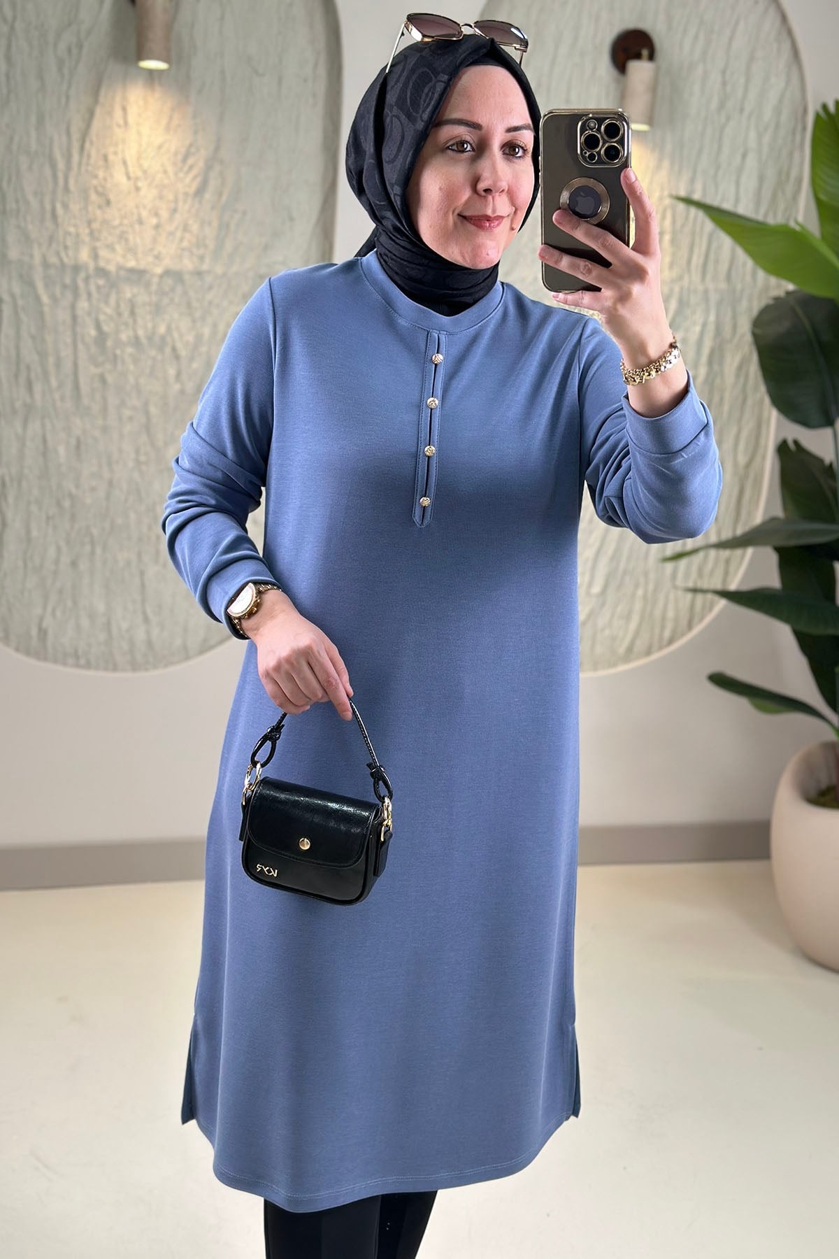 Tesettür Tunik ModelleriPike Kumaş Önü Biye Düğmeli Kadın Tunik Mavi KADO 268262