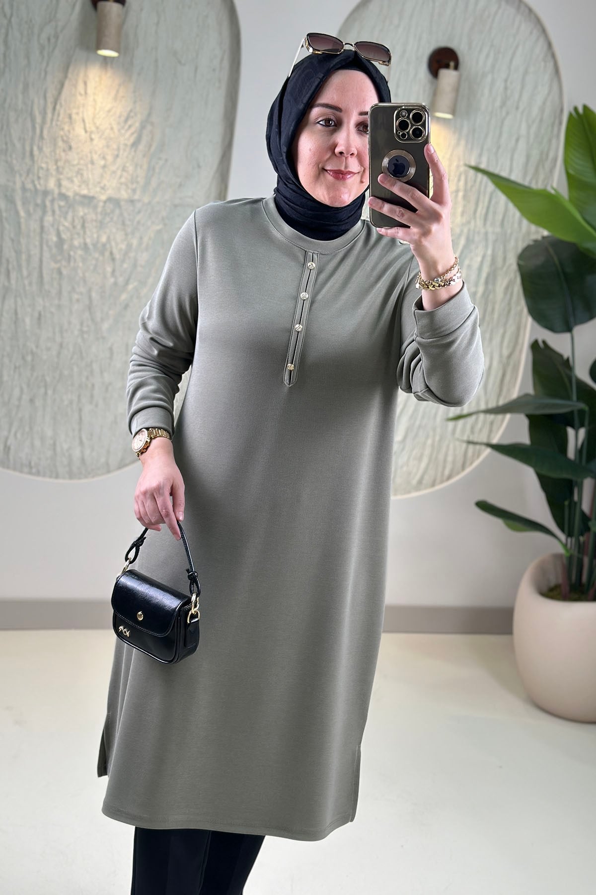 Tesettür Tunik ModelleriPike Kumaş Önü Biye Düğmeli Kadın Tunik Yeşil KADO 268262