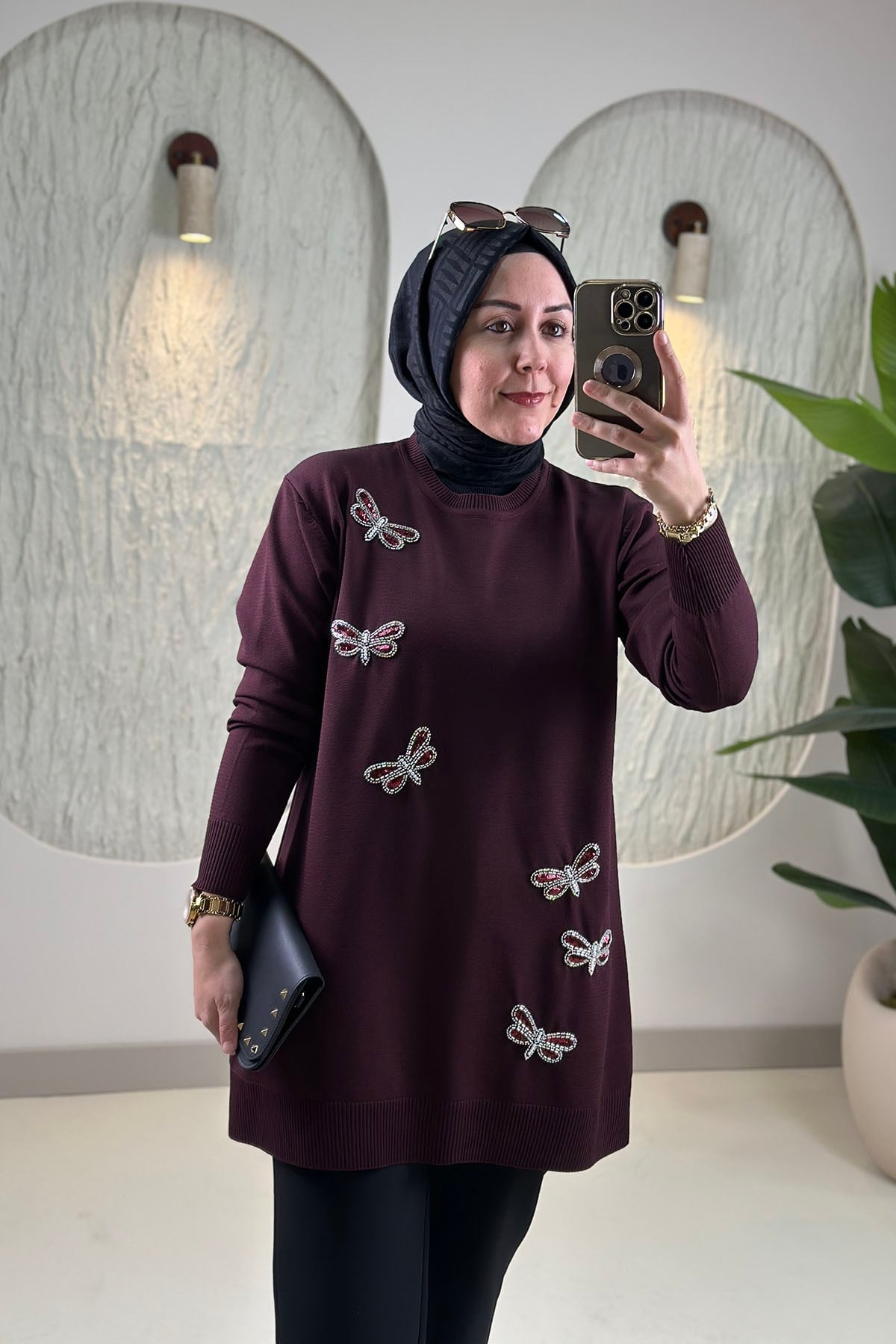 Tesettür Tunik ModelleriPulpayet ve Boncuk Kelebek Nakış İşlemeli Kadın Triko Tunik Bordo SFF 2008