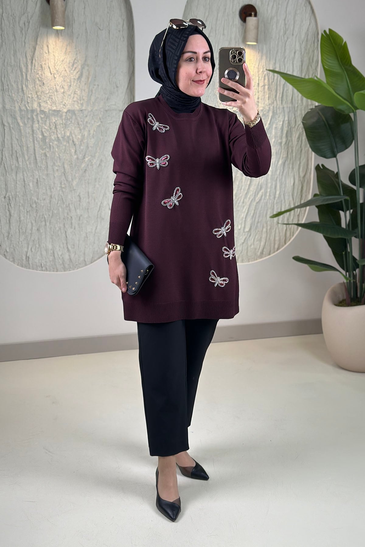 Tesettür Tunik ModelleriPulpayet ve Boncuk Kelebek Nakış İşlemeli Kadın Triko Tunik Bordo SFF 2008