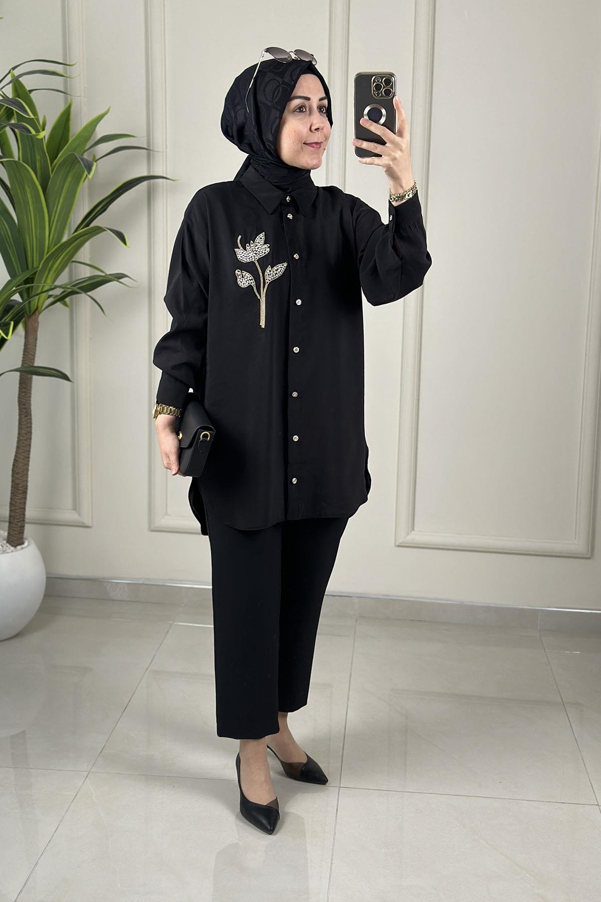 Tesettür Tunik ModelleriQupra Düşük Omuz Taş Detaylı Kadın Tunik Siyah GNR 222