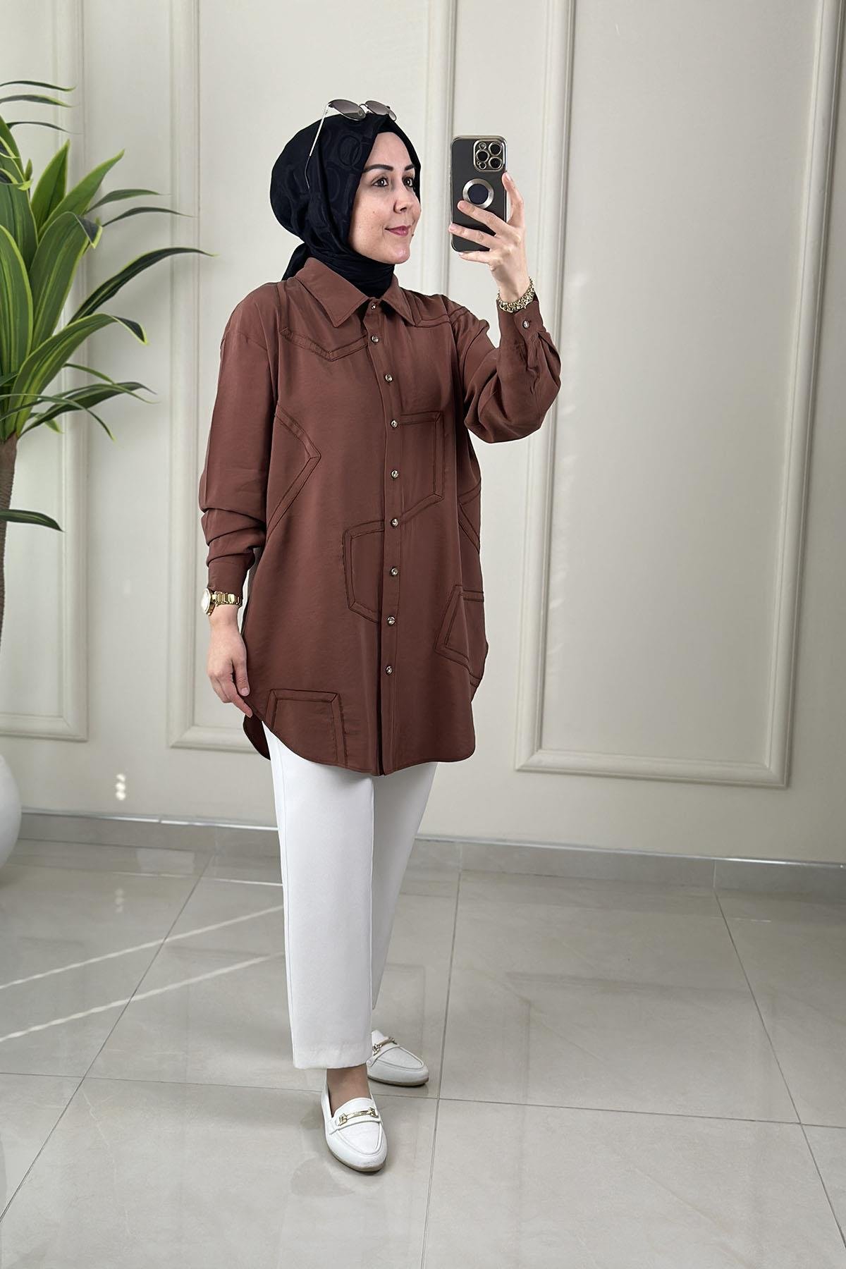 Tesettür Tunik ModelleriQupra Önü Düğmeli Düşük Omuz Kadın Tunik Kahverengi KADO 262230