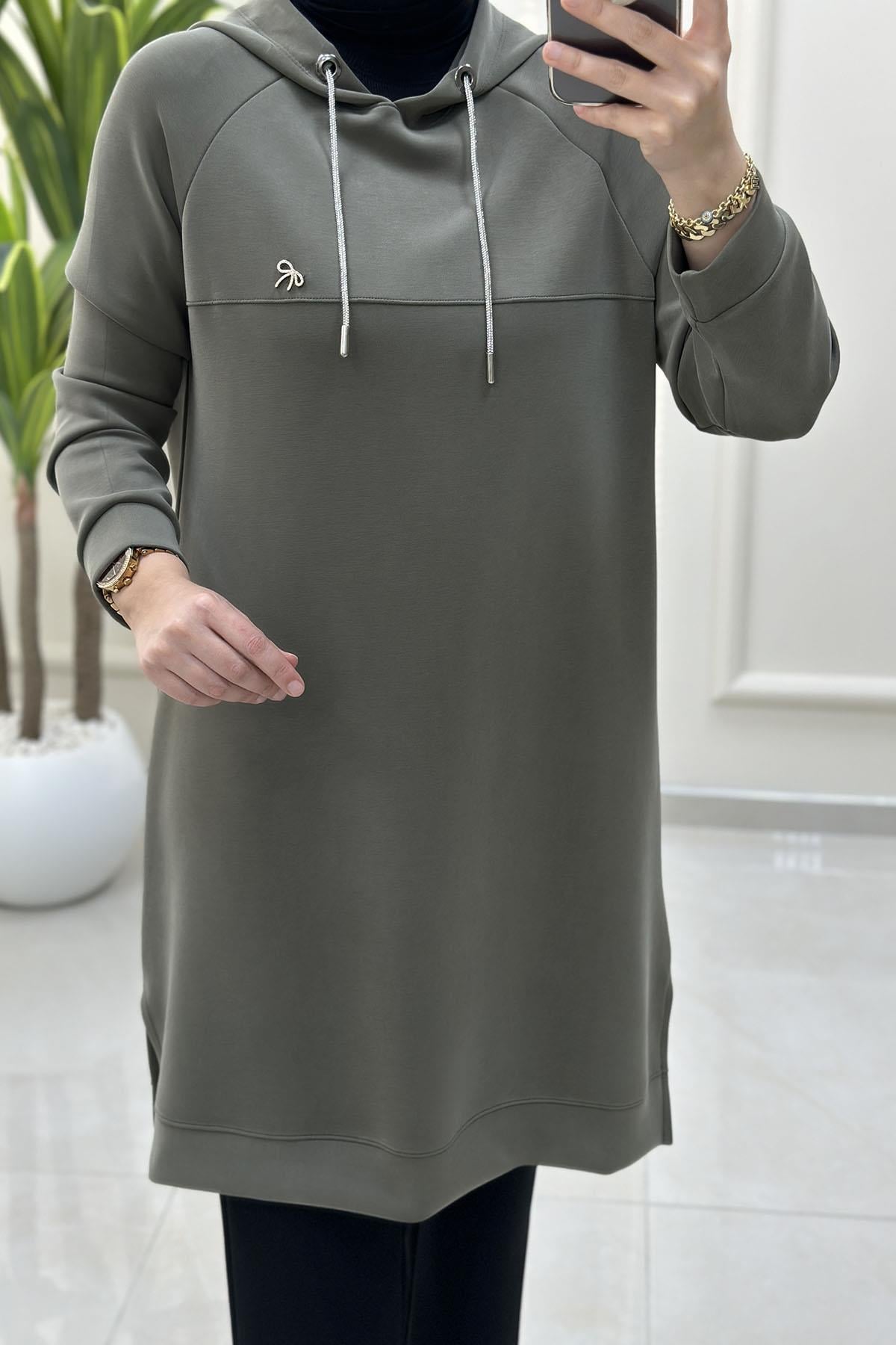 Tesettür Tunik ModelleriReglan Kol Aksesuar Detaylı Oysho Kadın Tunik Haki KADO 257539