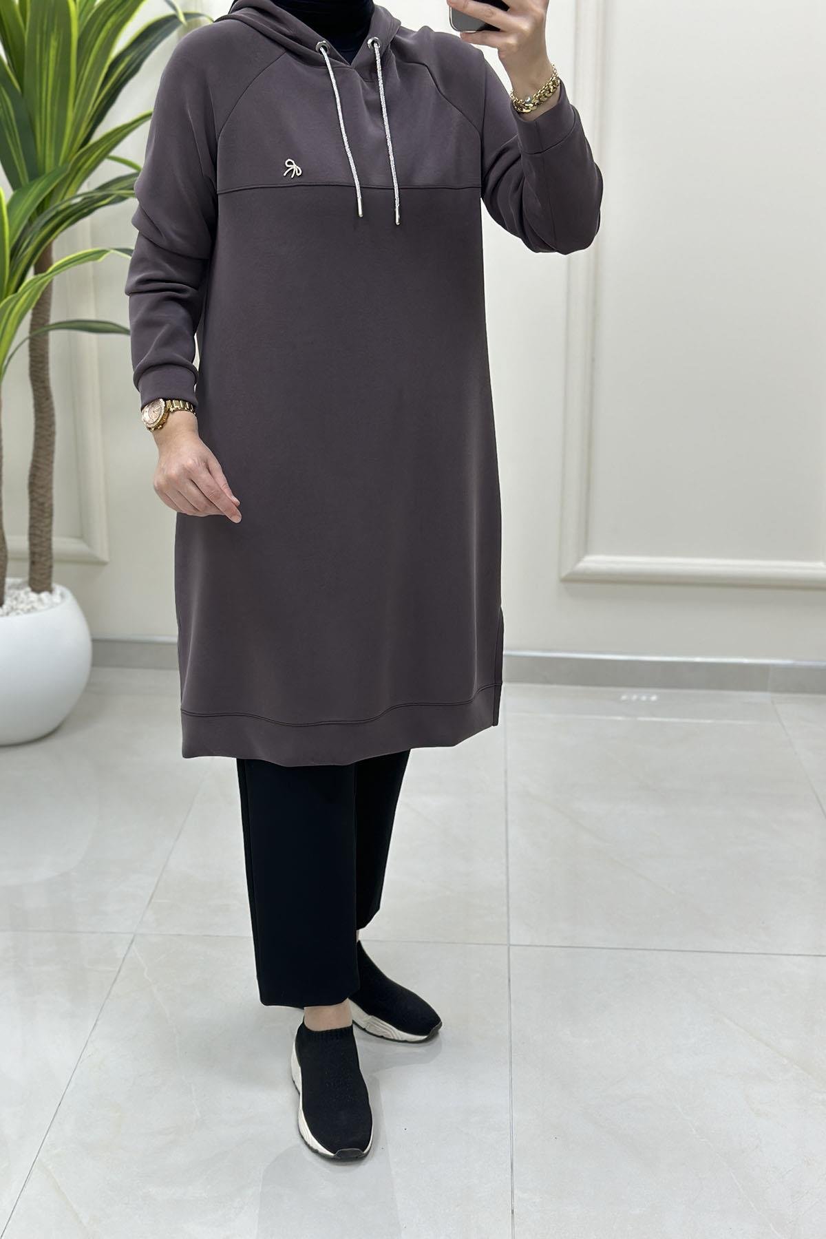 Tesettür Tunik ModelleriReglan Kol Aksesuar Detaylı Oysho Kadın Tunik Kahverengi KADO 257539