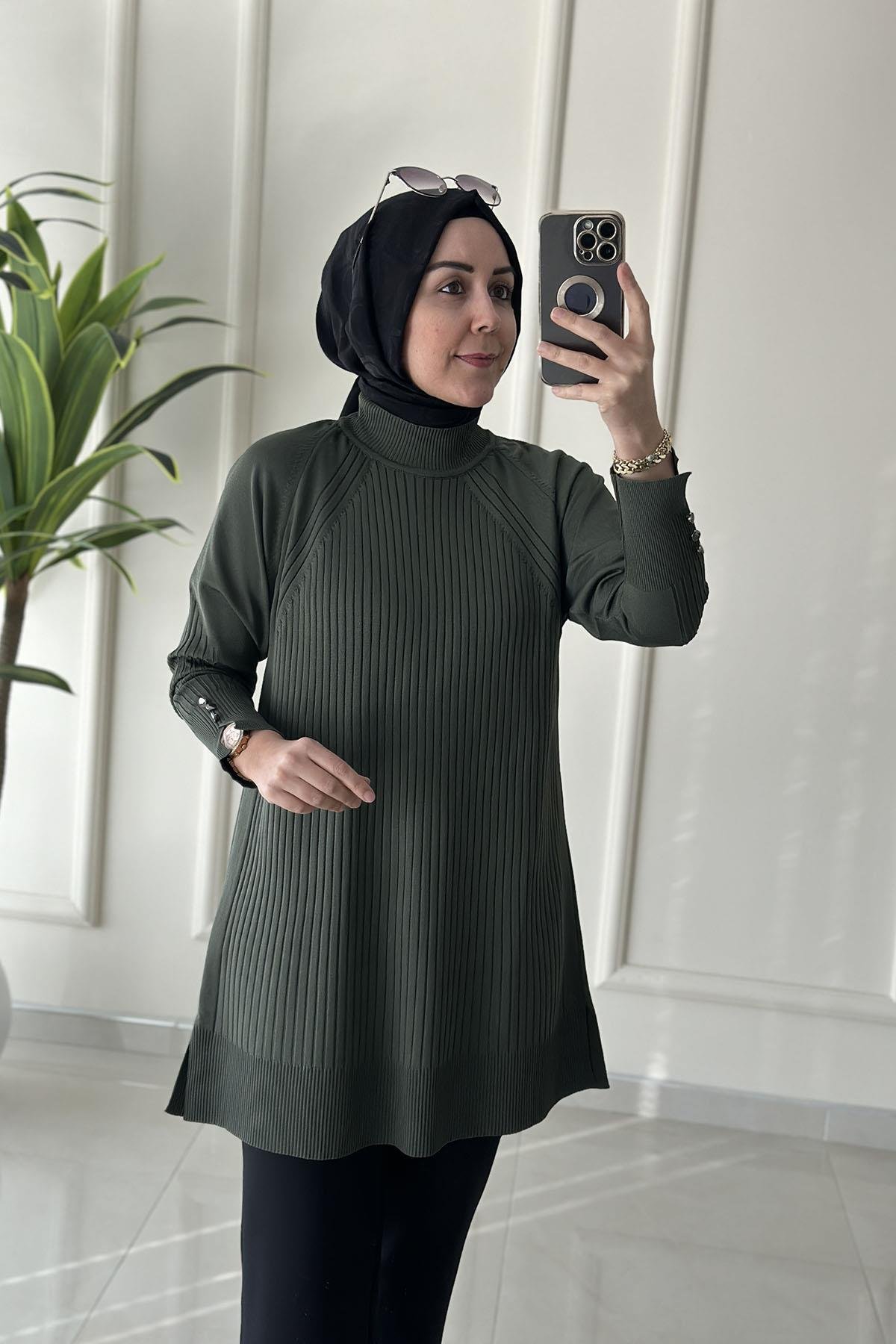 Tesettür Tunik ModelleriReglan Kol Düğme Detaylı Kadın Triko Tunik Haki KADO 2725147