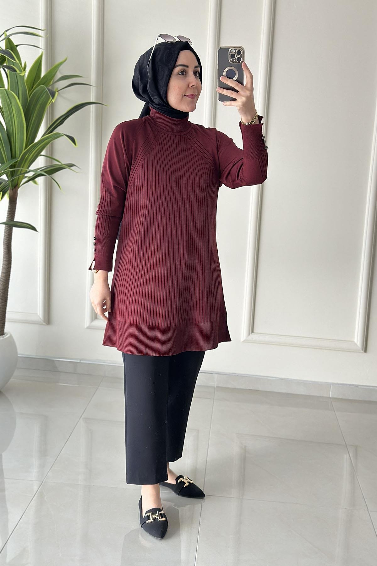 Tesettür Tunik ModelleriReglan Kol Düğme Detaylı Kadın Triko Tunik Bordo KADO 2725147