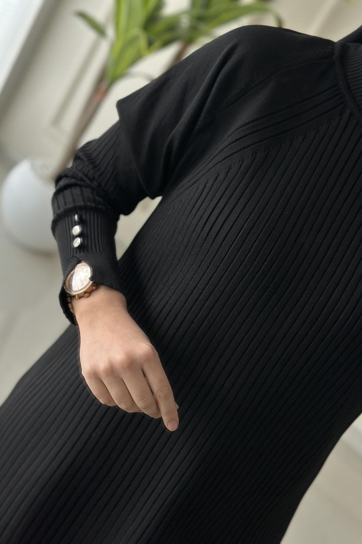 Tesettür Tunik ModelleriReglan Kol Düğme Detaylı Kadın Triko Tunik Siyah KADO 2725147