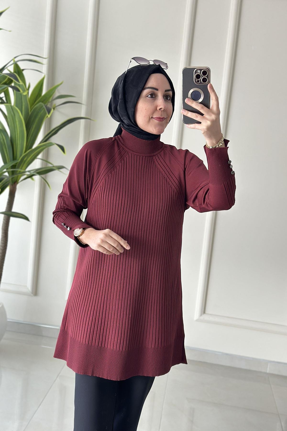 Tesettür Tunik ModelleriReglan Kol Düğme Detaylı Kadın Triko Tunik Bordo KADO 2725147
