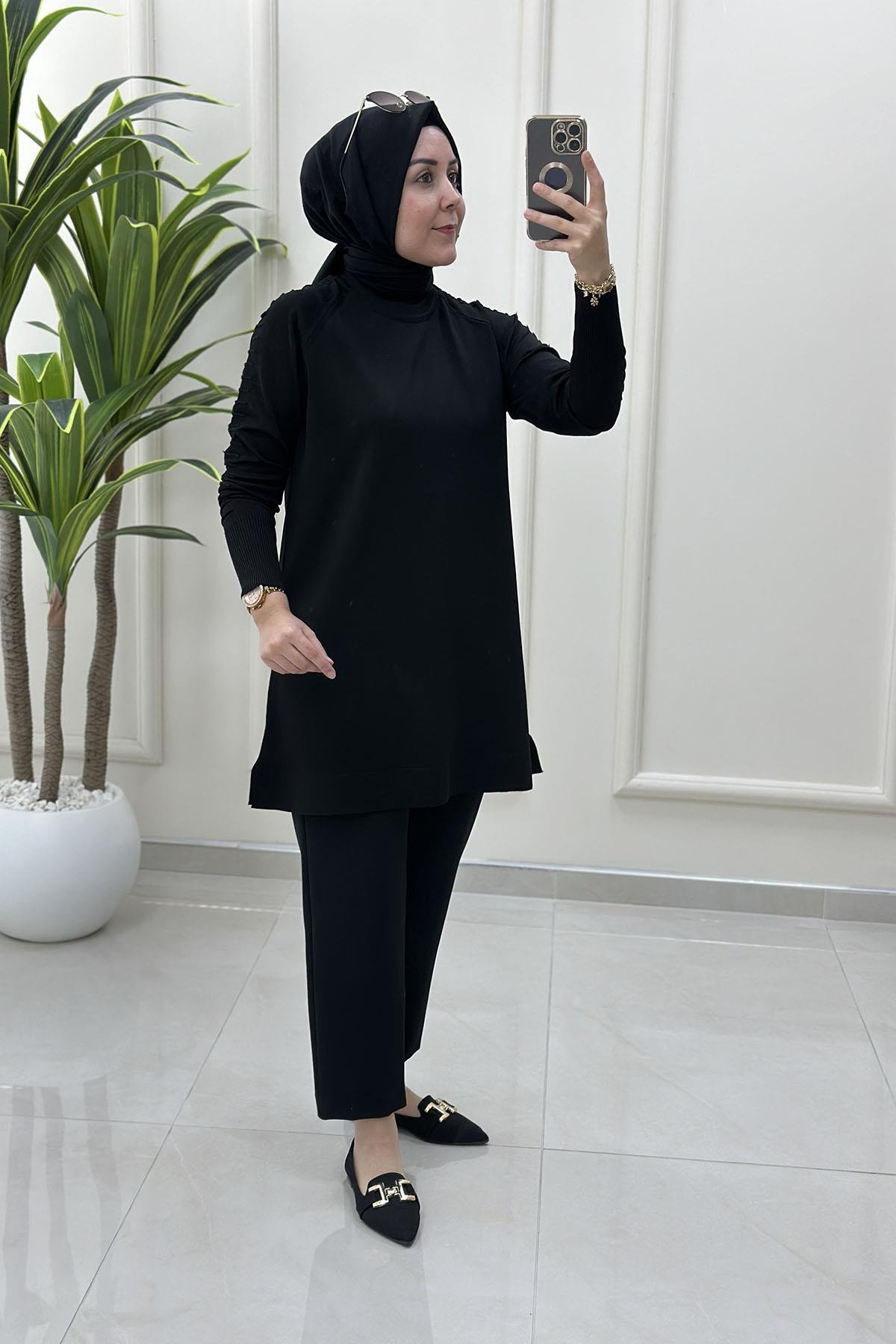 Tesettür Tunik ModelleriReglan Kol Gofralı Kadın Merserize Triko Tunik Siyah MLH 5035