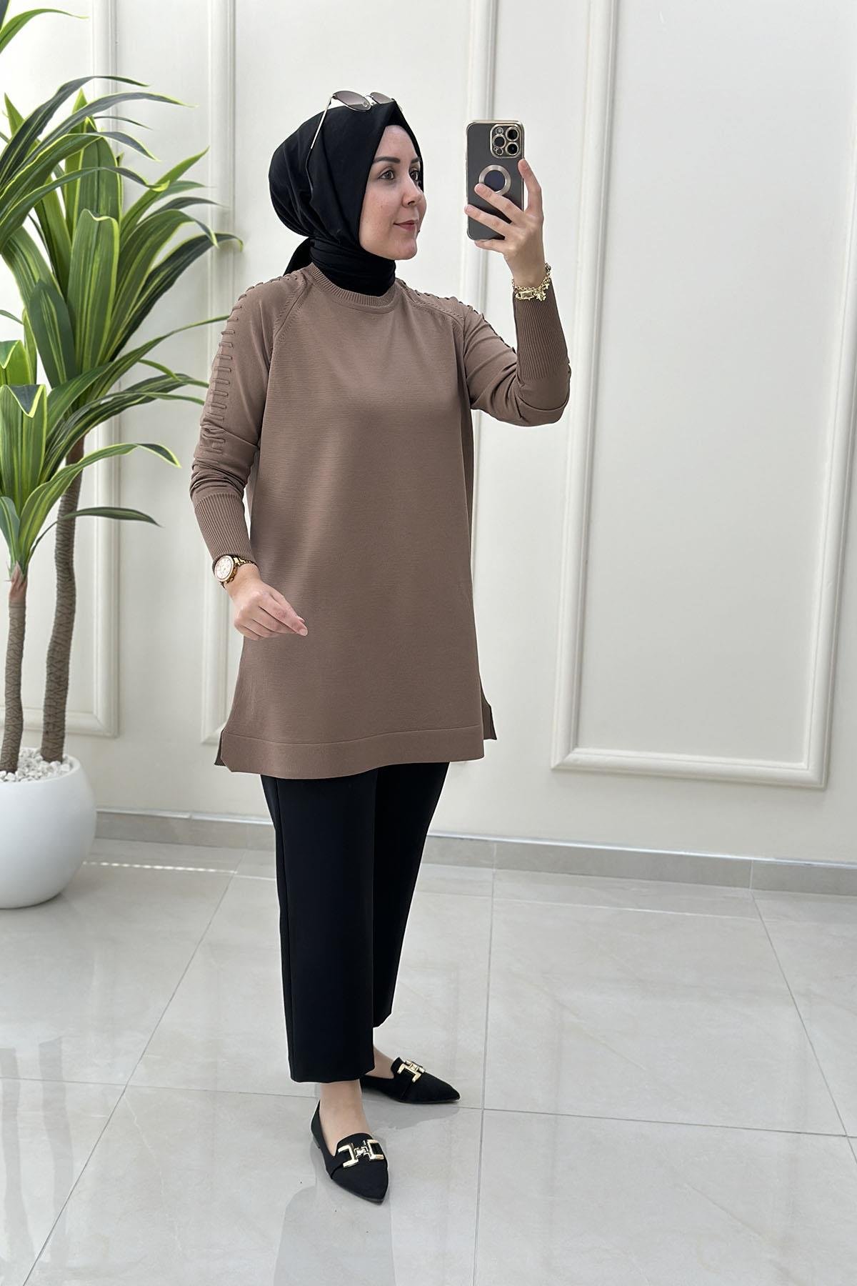 Tesettür Tunik ModelleriReglan Kol Gofralı Kadın Merserize Triko Tunik Koyu Vizon MLH 5035
