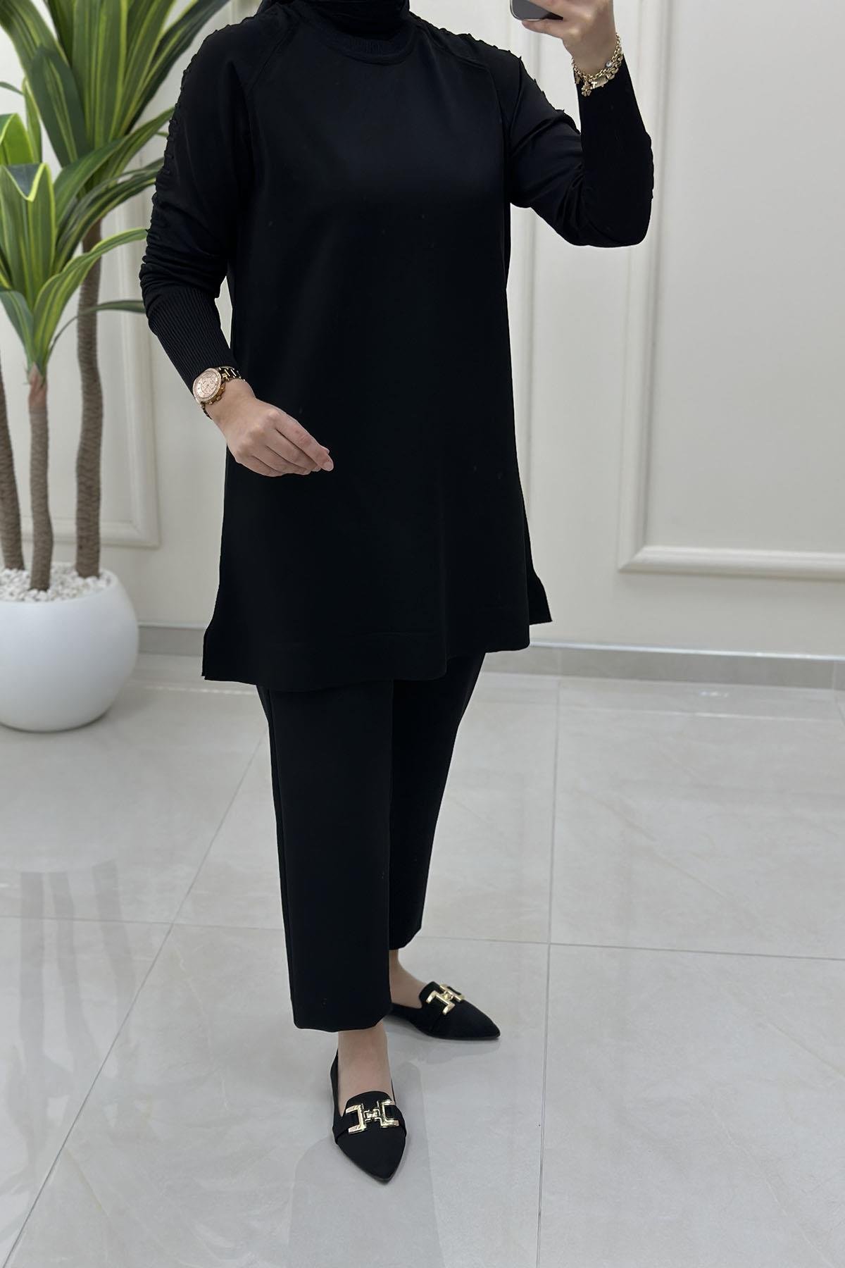 Tesettür Tunik ModelleriReglan Kol Gofralı Kadın Merserize Triko Tunik Siyah MLH 5035