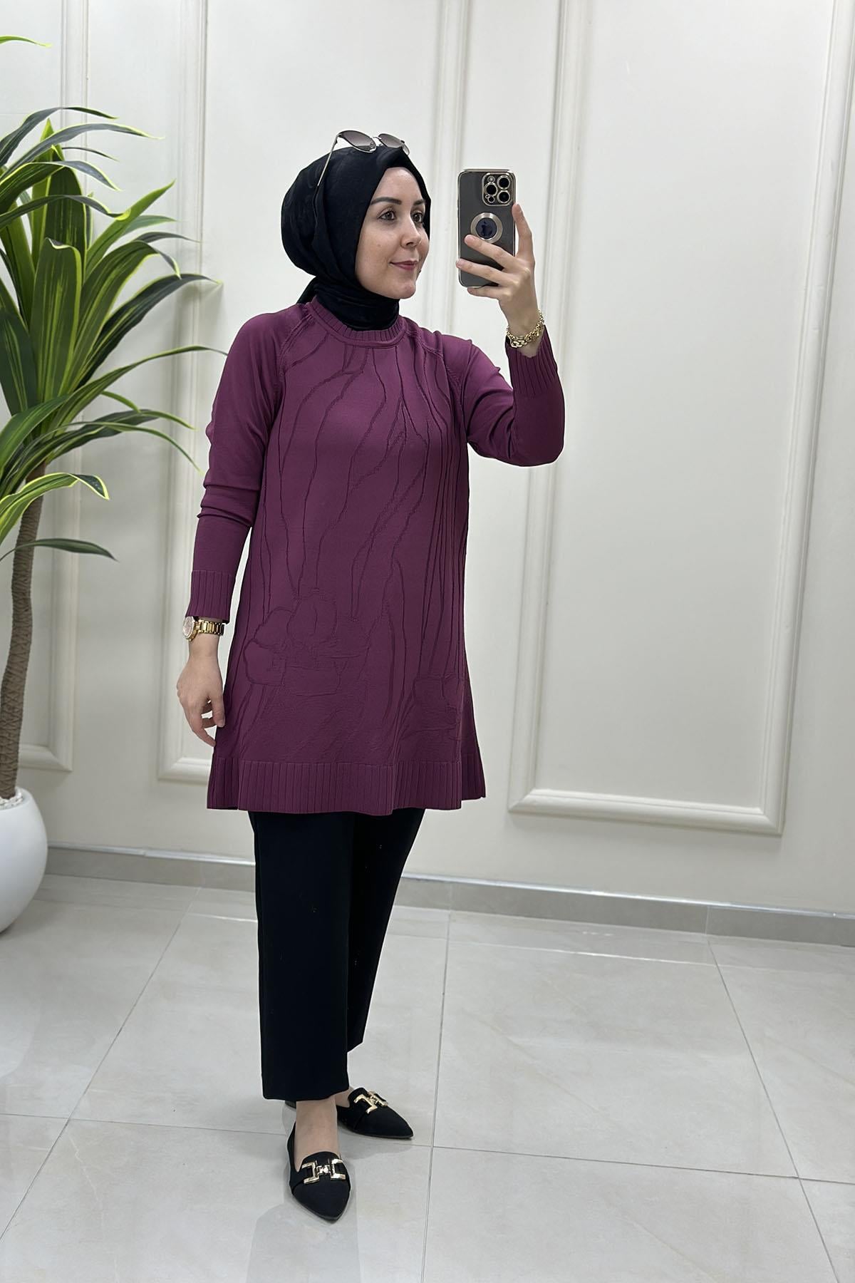 Tesettür Tunik ModelleriReglan Kol Kendinden Desenli Kadın Triko Tunik Mürdüm KADO 2725103