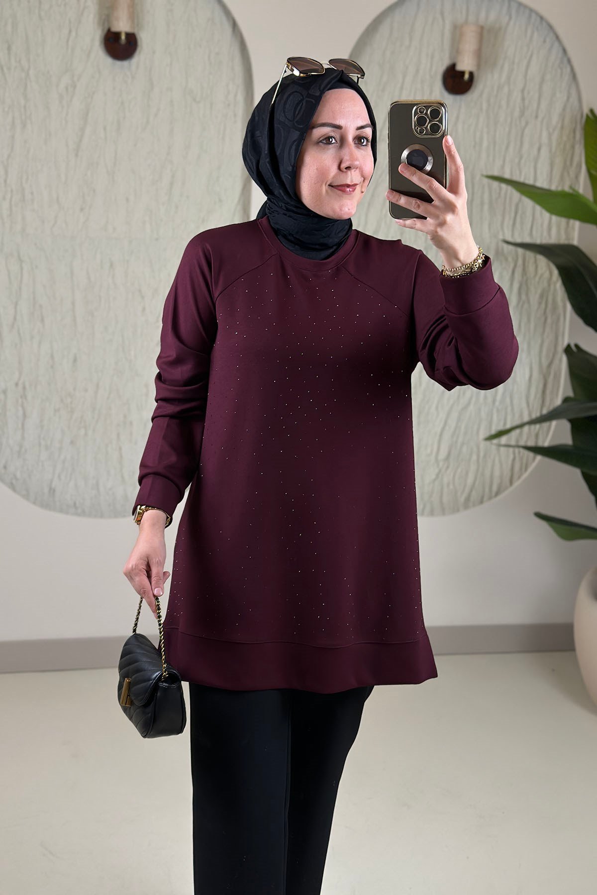 Tesettür Tunik ModelleriReglan Kol Önü Serpme Taş Detaylı Kadın Tunik Mürdüm KADO 268190
