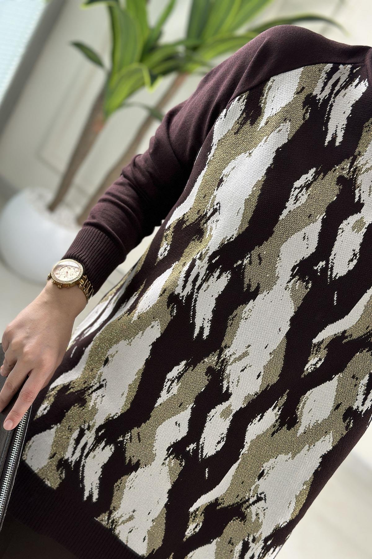 Tesettür Tunik ModelleriReglan Kol Önü Desenli Kadın Triko Tunik Kahverengi SRY 6106
