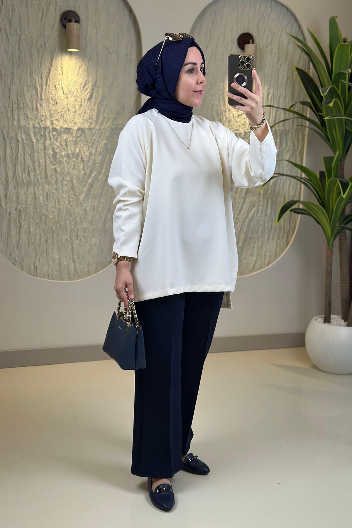 Tesettür Tunik ModelleriReglan Kol Yan Yırtmaçlı Kadın Basic İçlik Tunik Bej MLH 8119