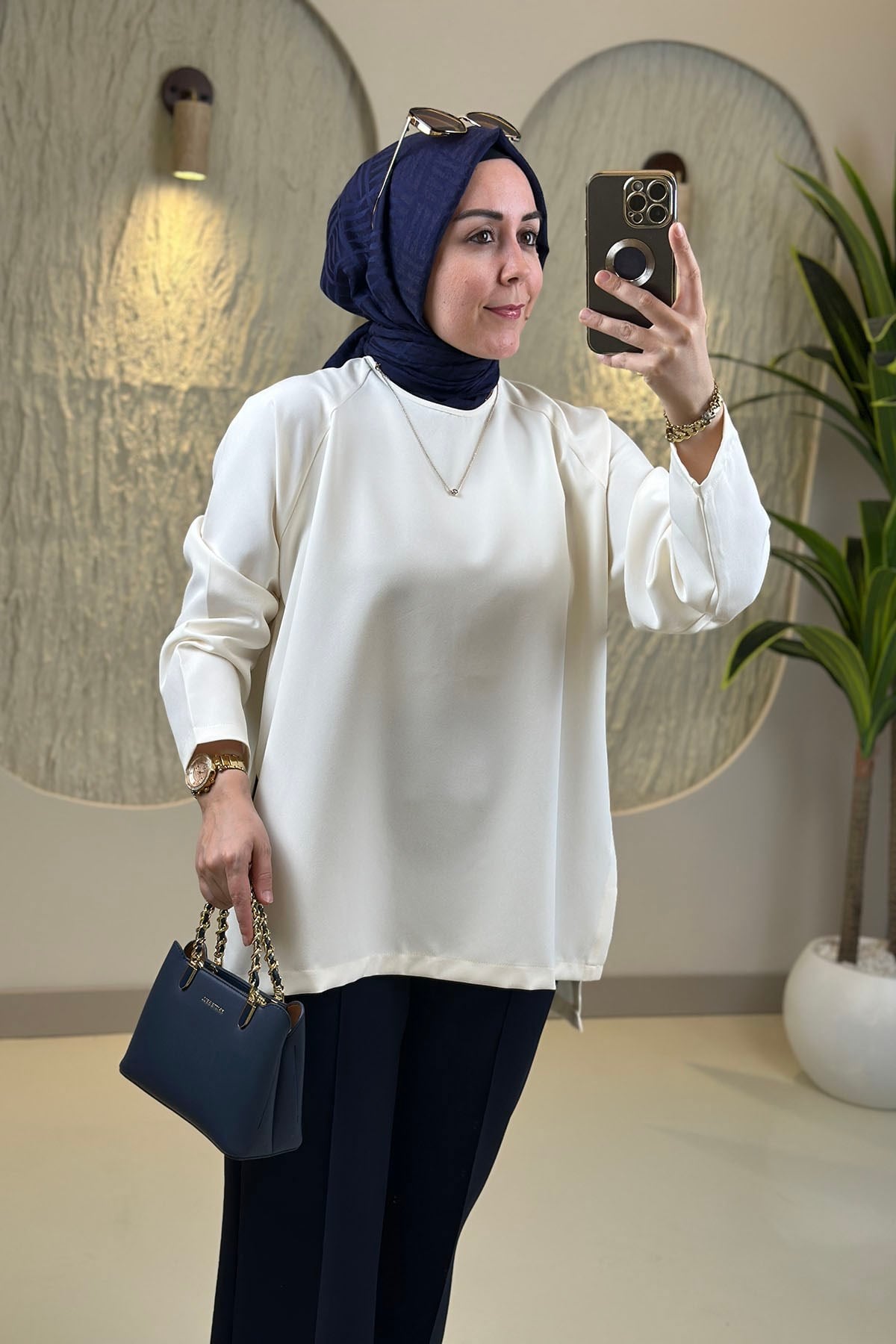 Tesettür Tunik ModelleriReglan Kol Yan Yırtmaçlı Kadın Basic İçlik Tunik Bej MLH 8119