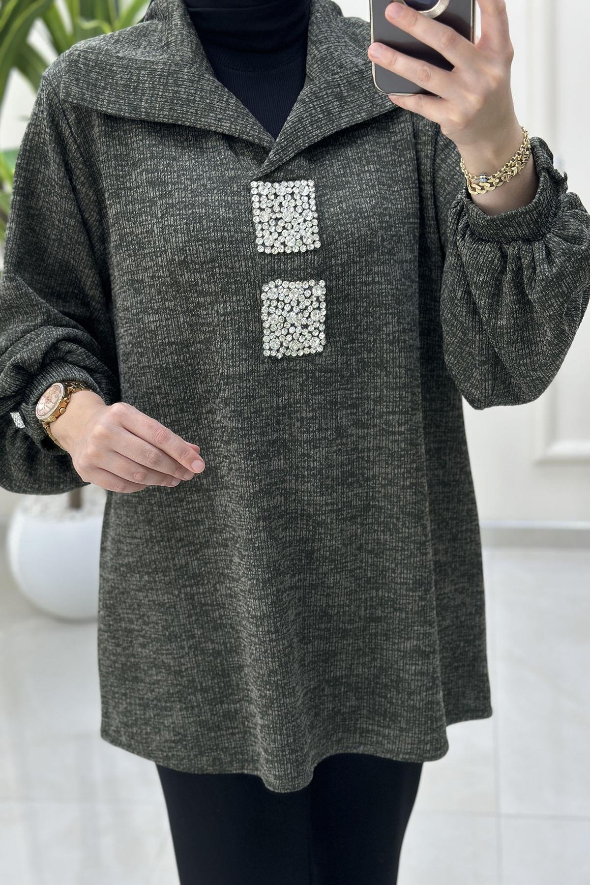 Tesettür Tunik ModelleriŞal Yaka Taş Detaylı Balon Kol Kadın Örme Tunik Haki MSE 3232