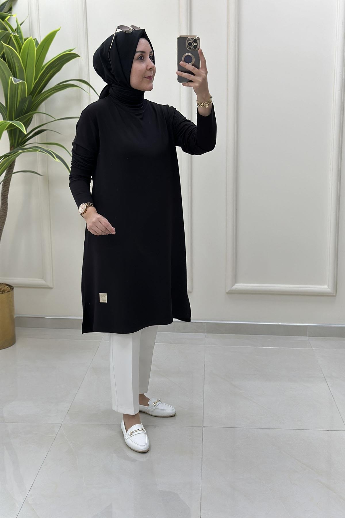 Tesettür Tunik ModelleriSıfır Yaka Uzun Basic Kadın Tunik Siyah KADO 9393
