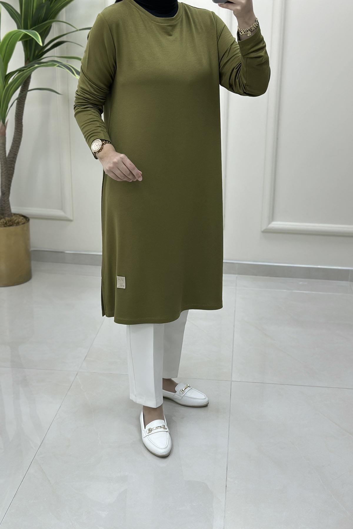 Tesettür Tunik ModelleriSıfır Yaka Uzun Basic Kadın Tunik Koyu Yağ Yeşili KADO 9393
