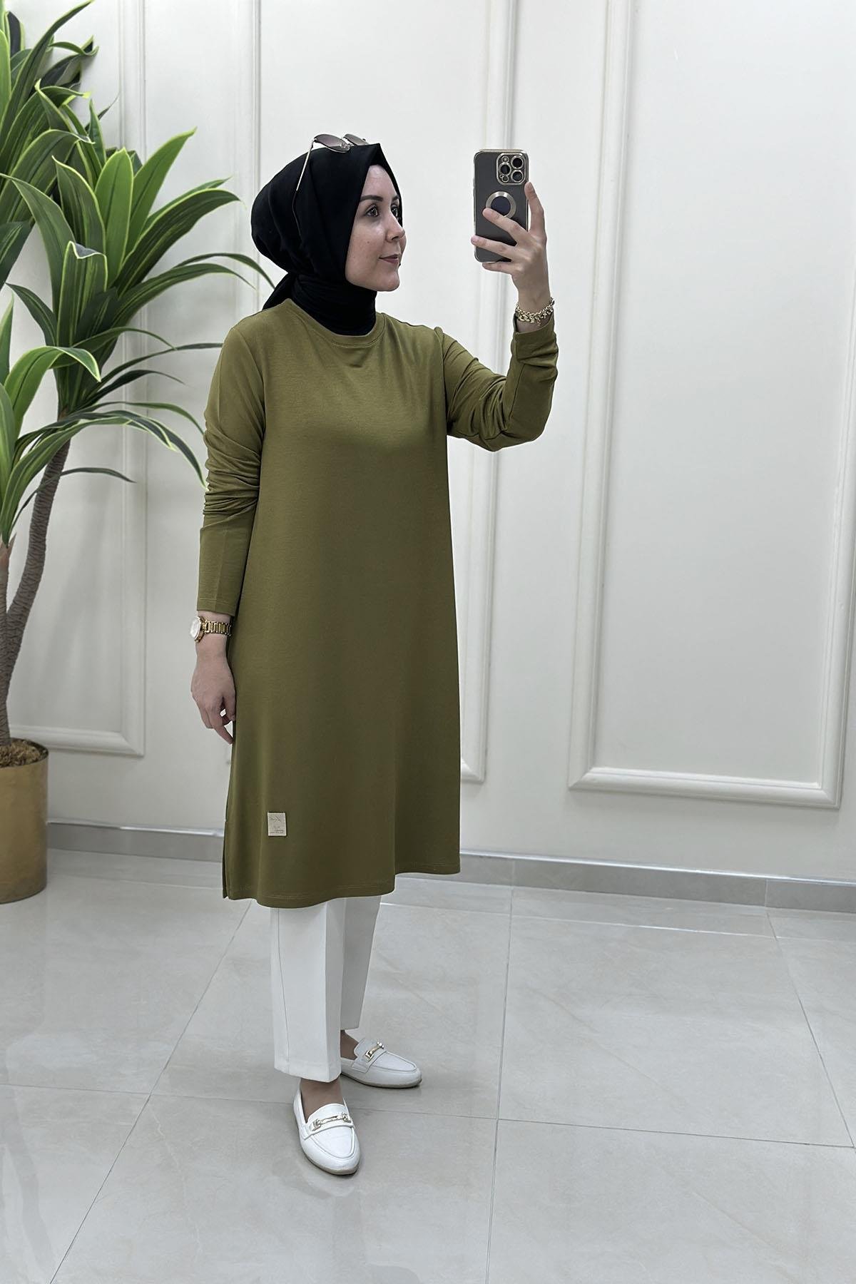 Tesettür Tunik ModelleriSıfır Yaka Uzun Basic Kadın Tunik Koyu Yağ Yeşili KADO 9393