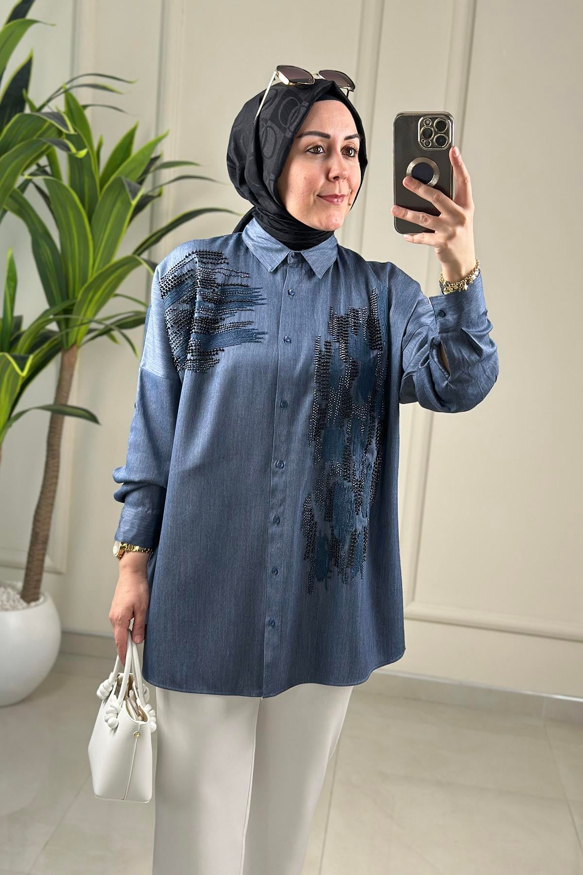 Tesettür Tunik ModelleriTensel Düşük Omuz Boncuk İşlemeli Kadın Tunik Lacivert SLN 5457