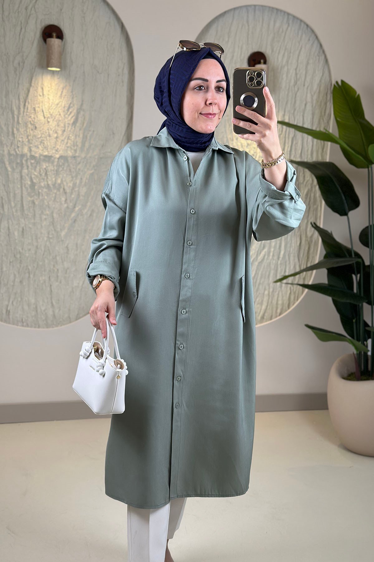 Tesettür Tunik ModelleriTensel Önü Düğmeli Katlama Kol Kadın Tunik Çağla Yeşili EYL 1980