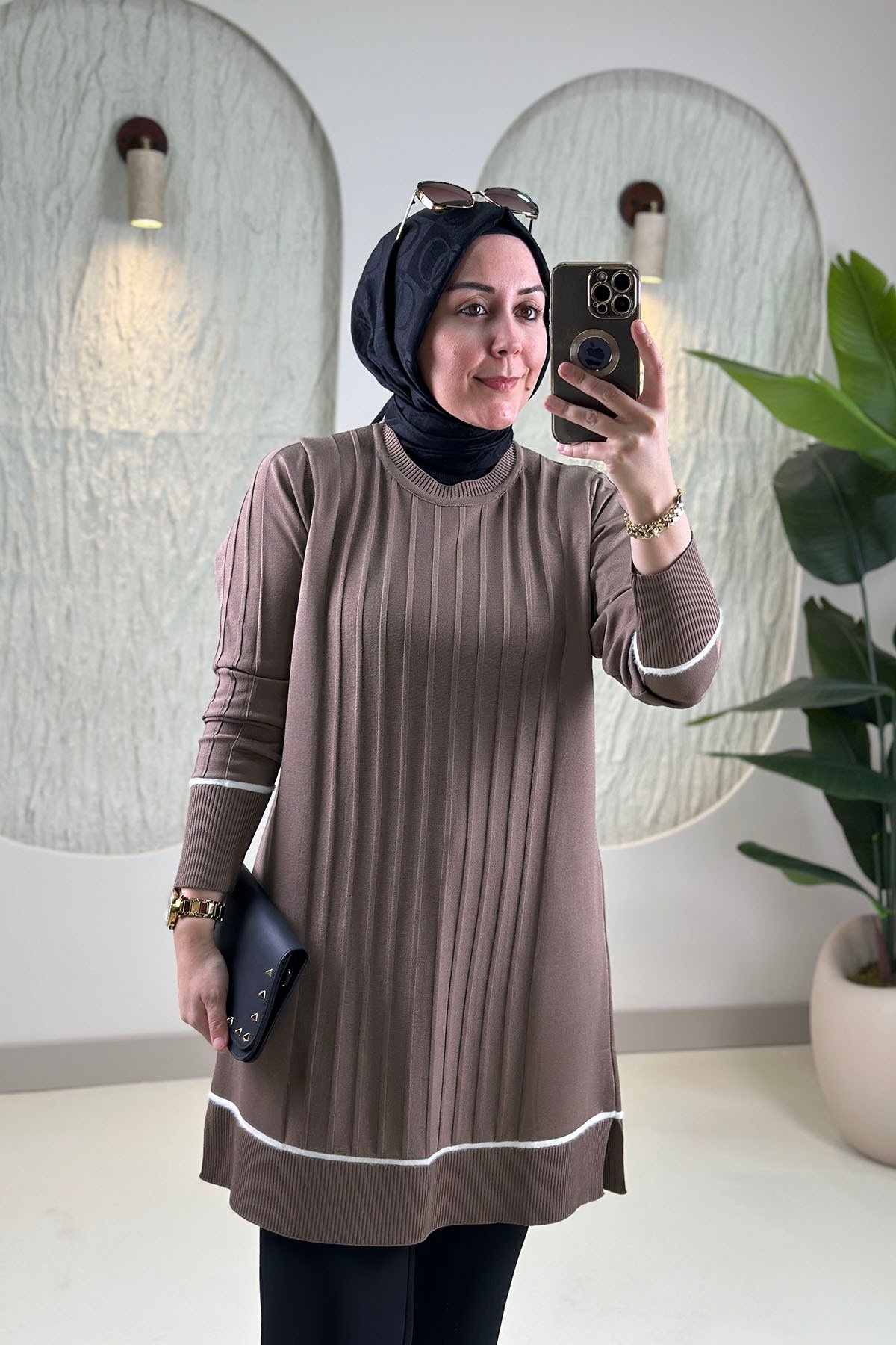 Tesettür Tunik ModelleriTriko Renk Garnili Kendinden Çizgili Kadın Tunik Vizon KADO 2726072