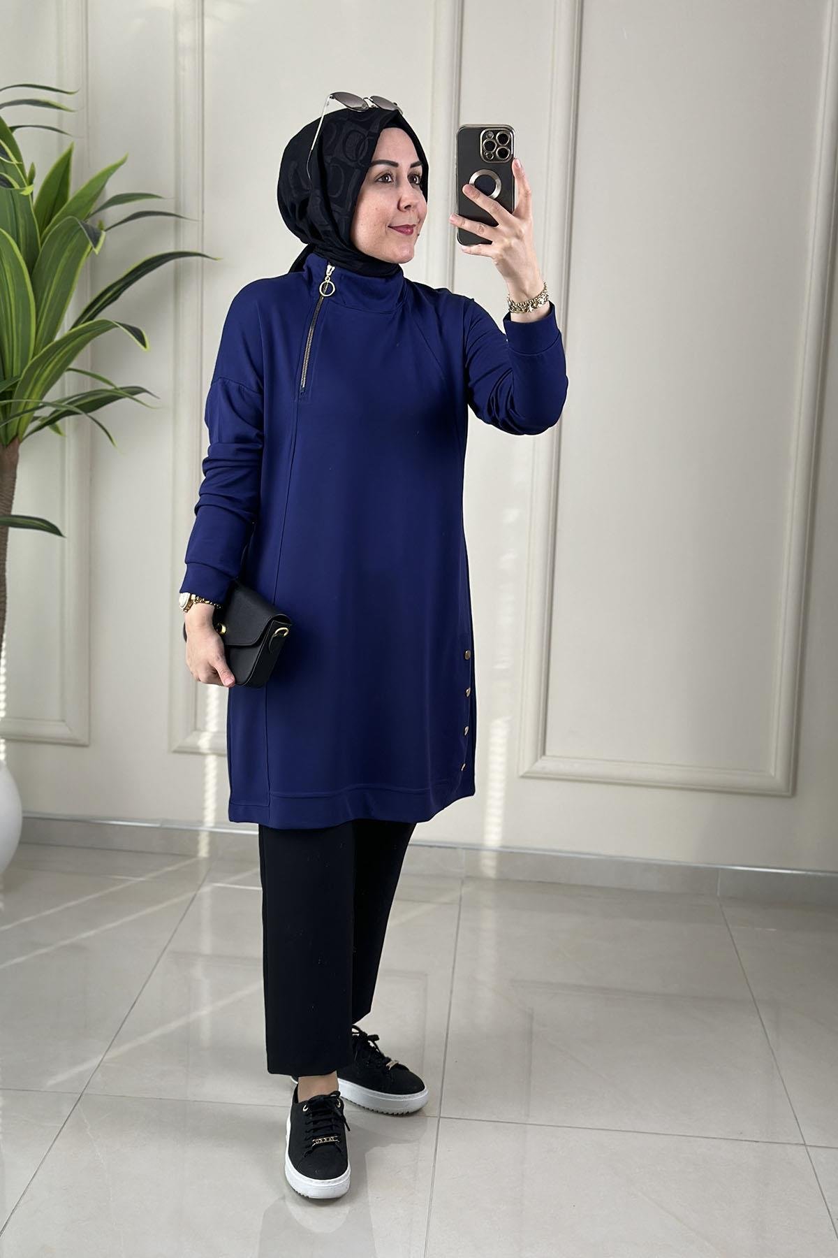 Tesettür Tunik ModelleriYaka Fermuarlı Yanı Zımba Detaylı Kadın Tunik Koyu İndigo KADO 257668