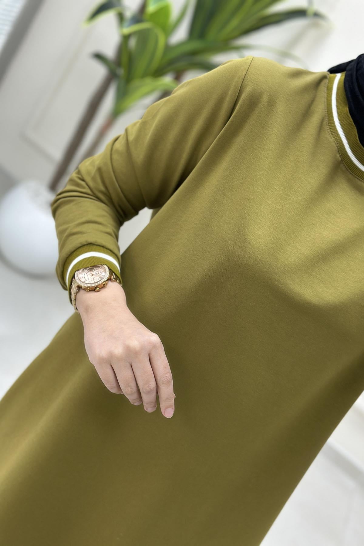 Tesettür Tunik ModelleriYaka ve Kol Ribanalı Basic Kadın Tunik Yağ Yeşili KADO 257580