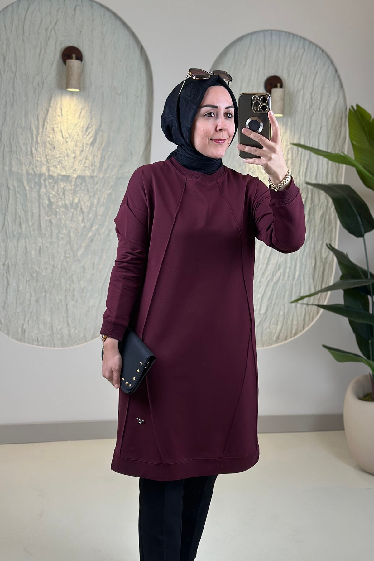Tesettür Tunik ModelleriYaka ve Kol Ribanalı Nervürlü İki İplik Kadın Tunik Bordo KADO 268476 
