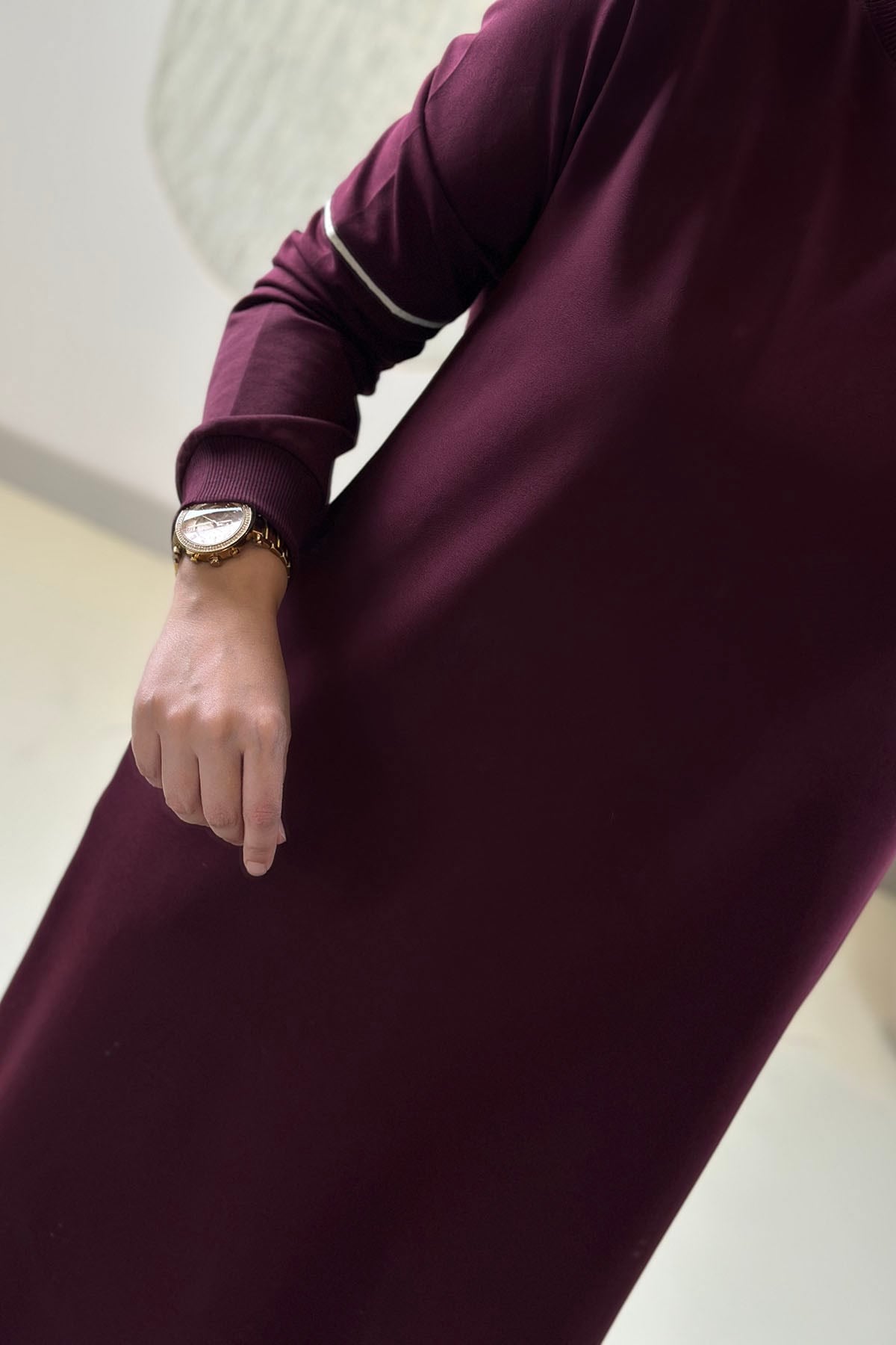 Tesettür Tunik ModelleriYaka ve Kol Ribanalı Garnili Cepli Kadın Tunik Bordo KADO 262376