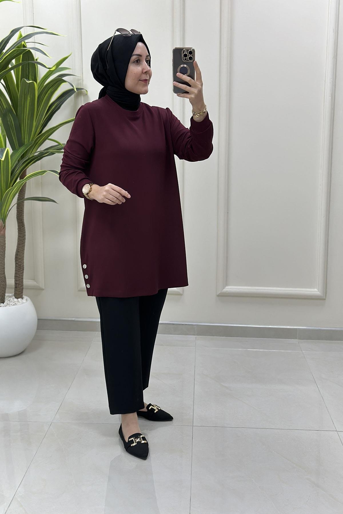 Tesettür Tunik ModelleriYanı Yırtmaç Çıtçıt Detaylı Fitilli Kadın Tunik Bordo KADO 257304