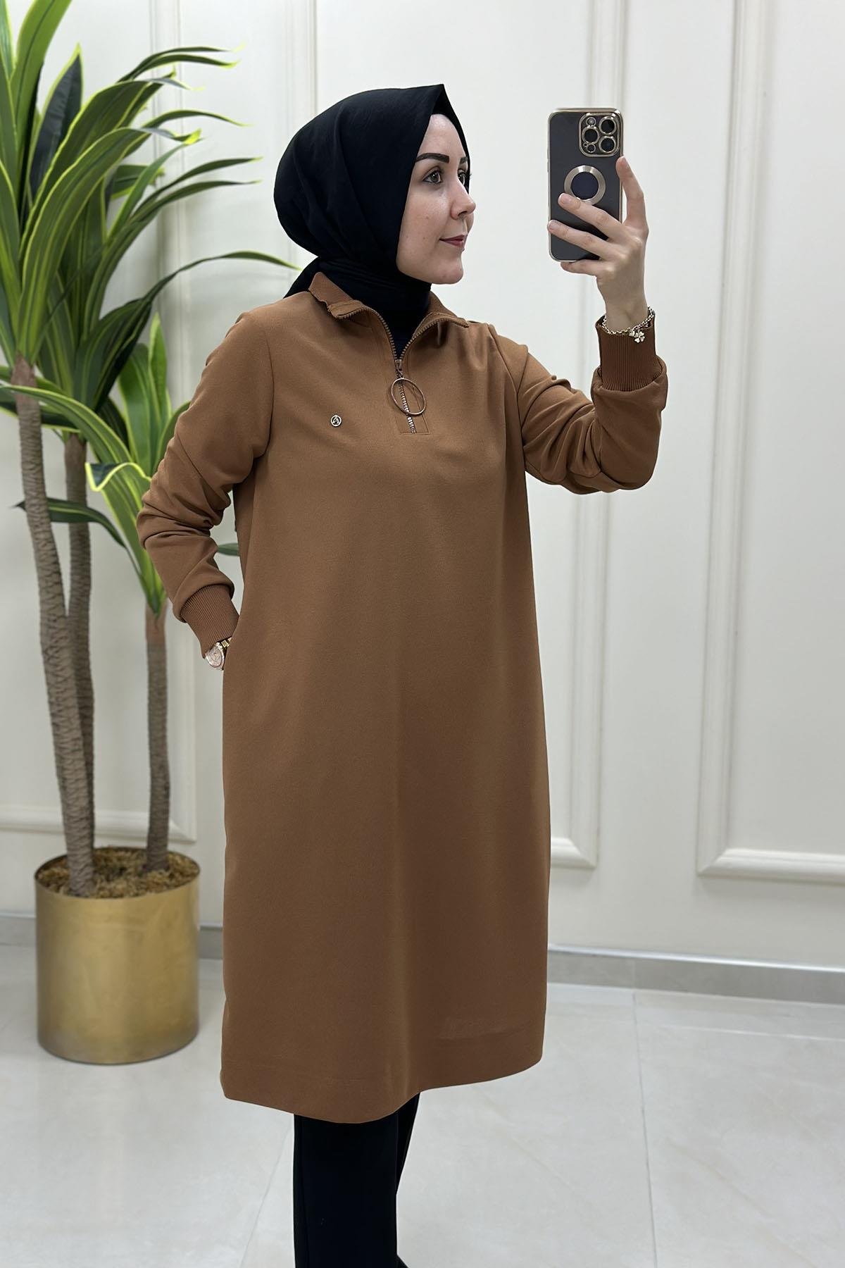 Tesettür TunikArmine Trend Yakası ve Kolu Ribanalı Kadın Tunik Camel  ARM 436