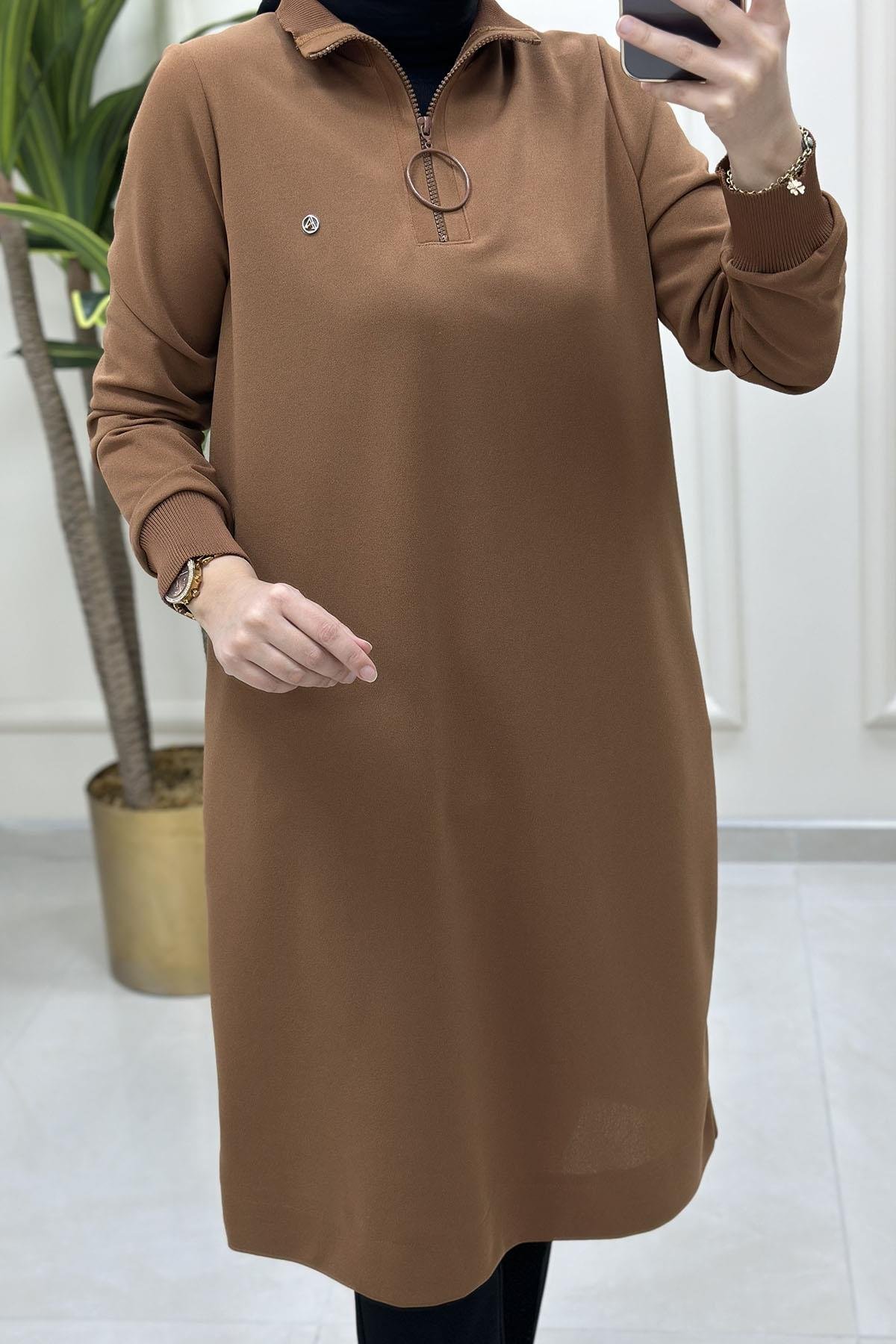 Tesettür TunikArmine Trend Yakası ve Kolu Ribanalı Kadın Tunik Camel  ARM 436